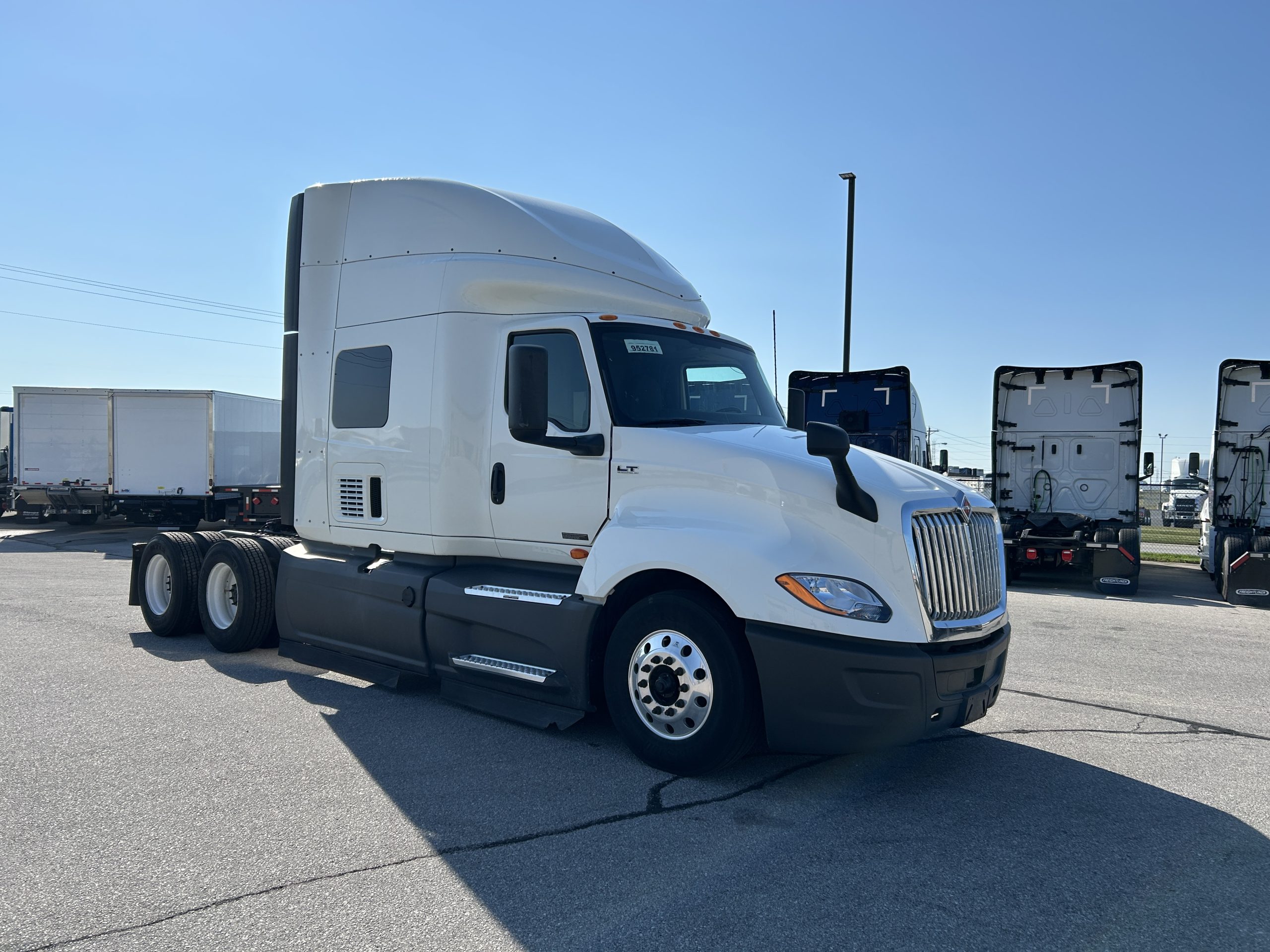 2022 International LT625 068PM00000b8iHy 2022 International LT625 068PM00000b8iHy