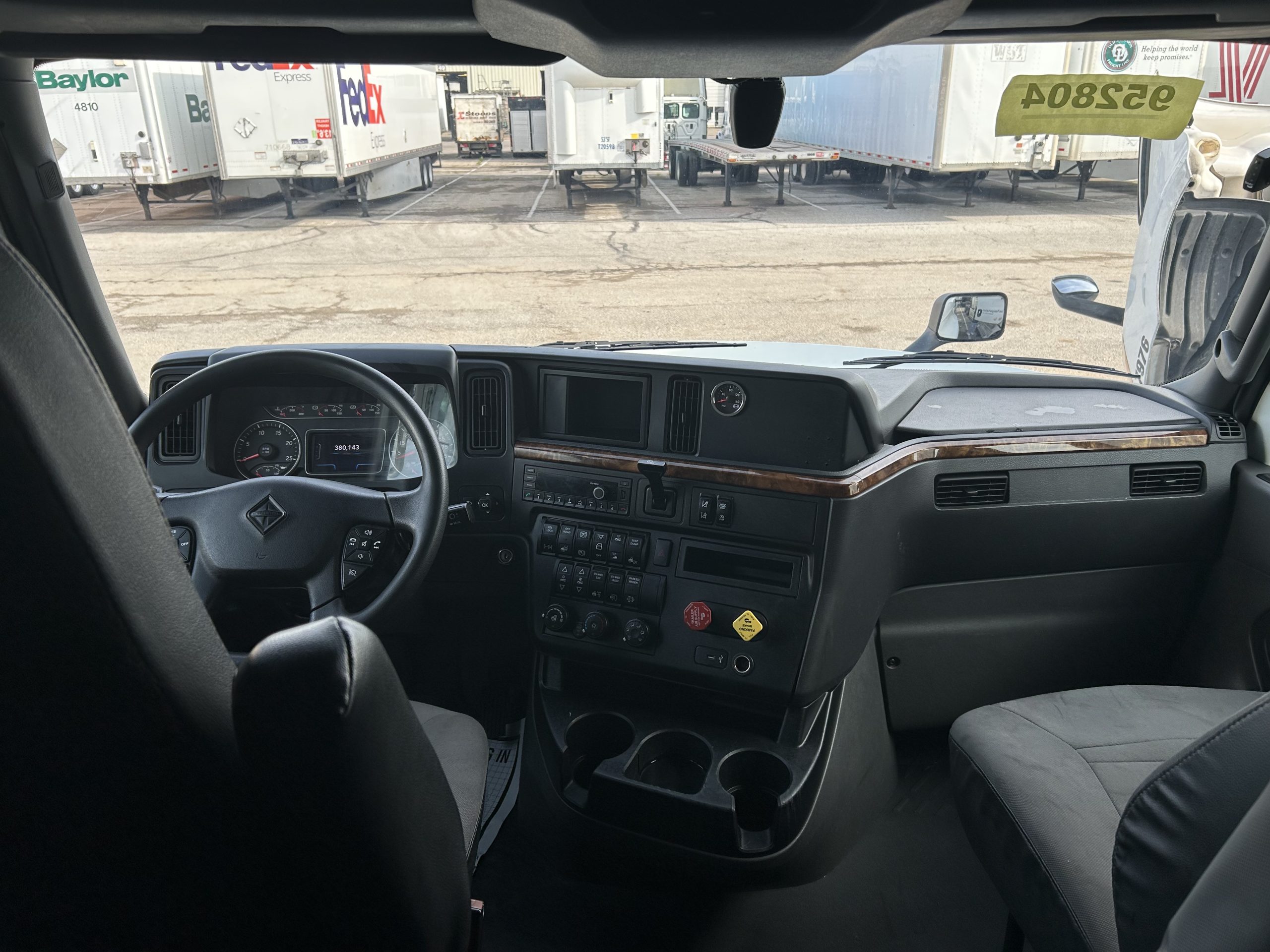 2022 International LT625 2022 International LT625 - image 5 of 6