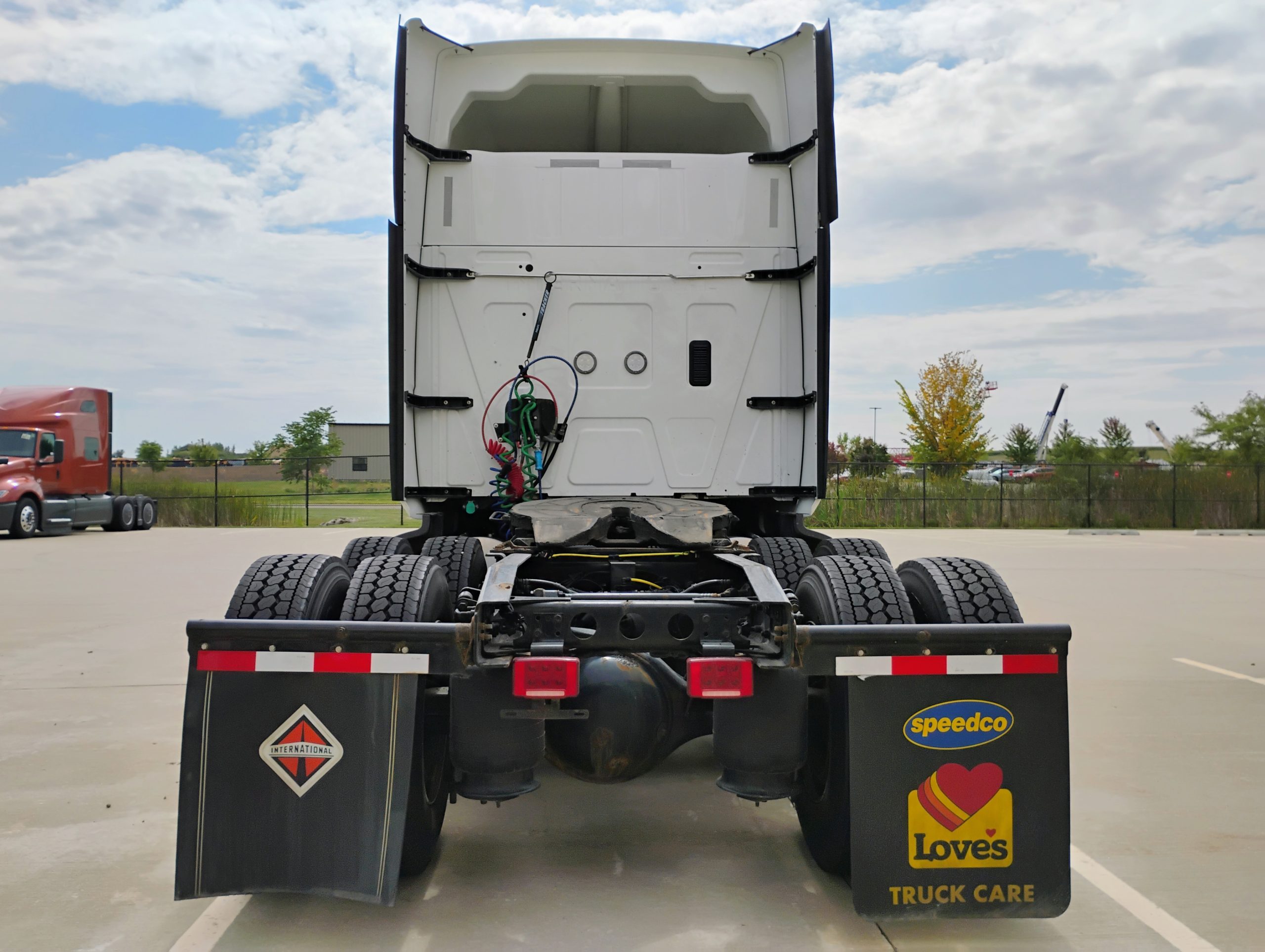 2022 International LT625 2022 International LT625 - image 4 of 6