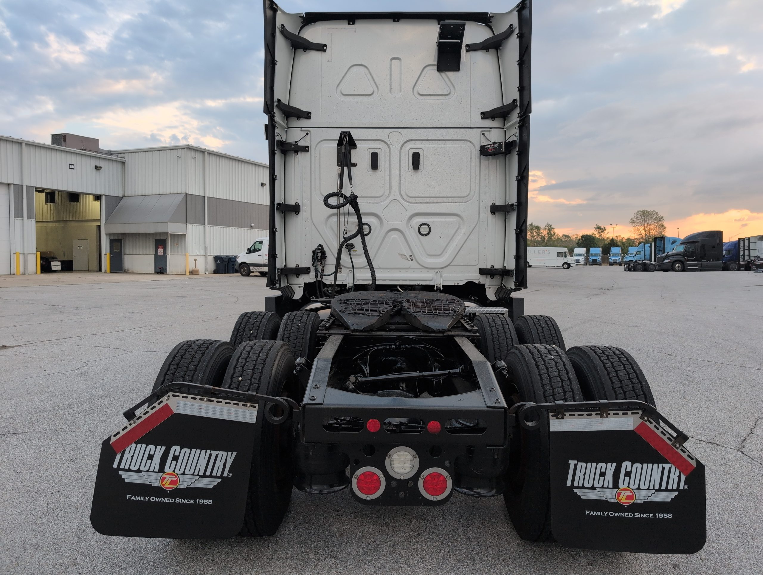 2021 Freightliner PT126 2021 Freightliner PT126 - image 4 of 6