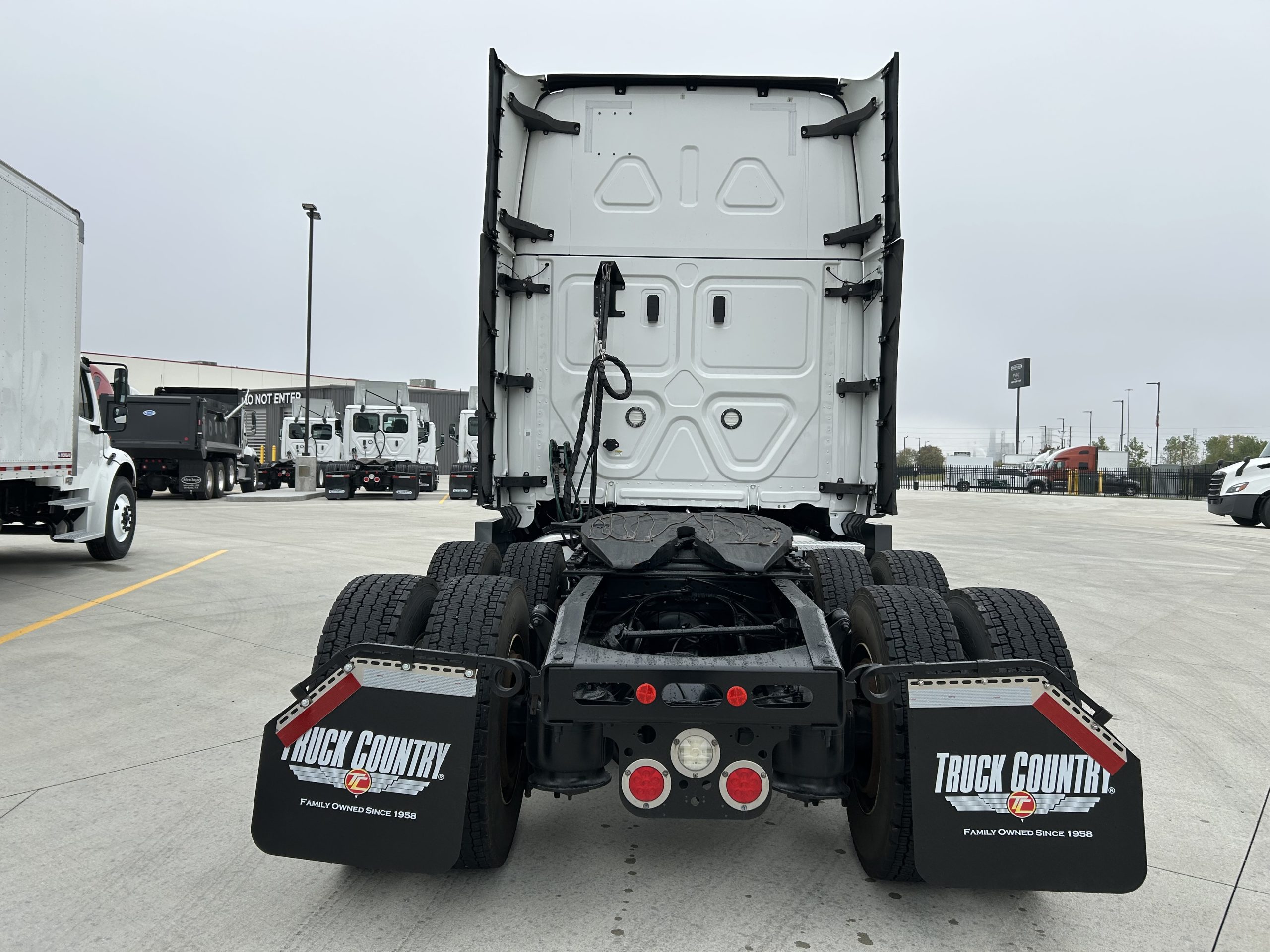 2021 Freightliner PT126 2021 Freightliner PT126 - image 4 of 6