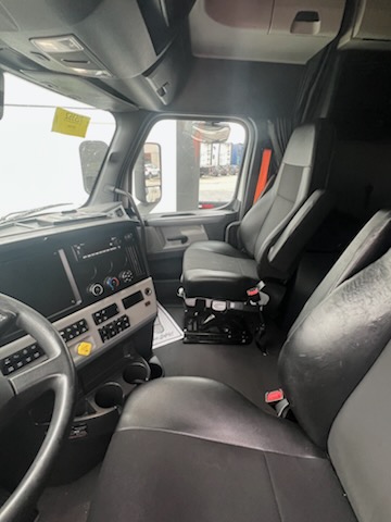 2022 Freightliner PT126 - image 3 of 6