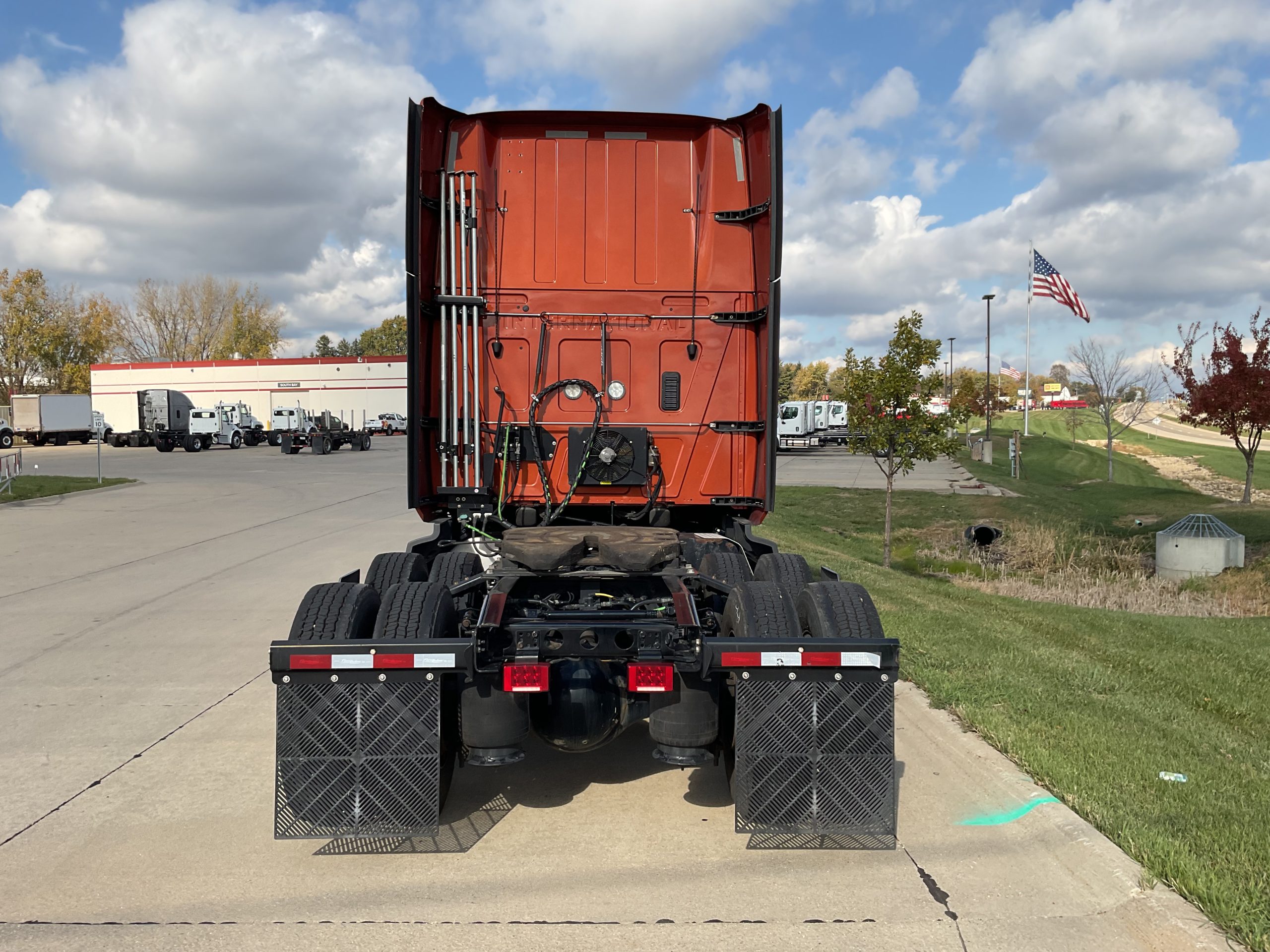 2022 International LT625 2022 International LT625 - image 4 of 6