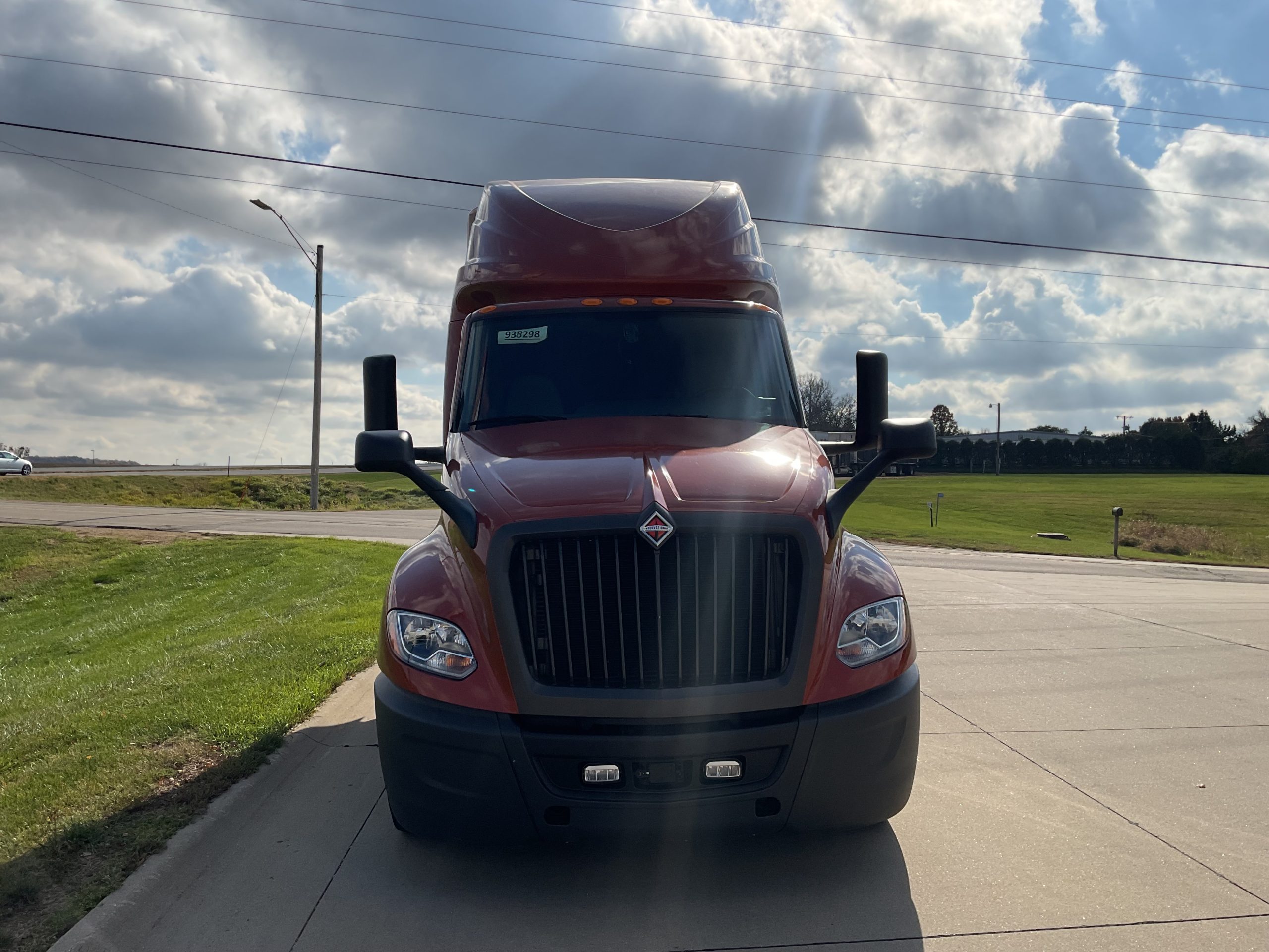 2022 International LT625 2022 International LT625 - image 2 of 6