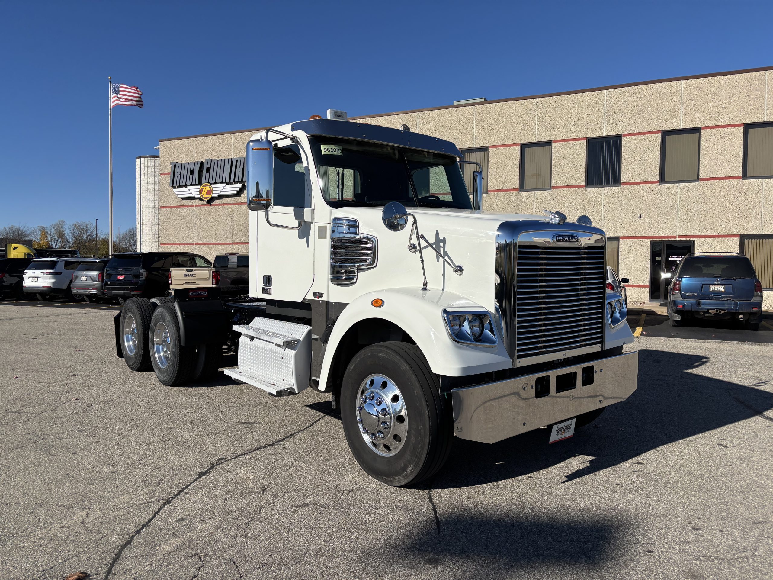 2020 Freightliner 122SD 2020 Freightliner 122SD - image 3 of 6