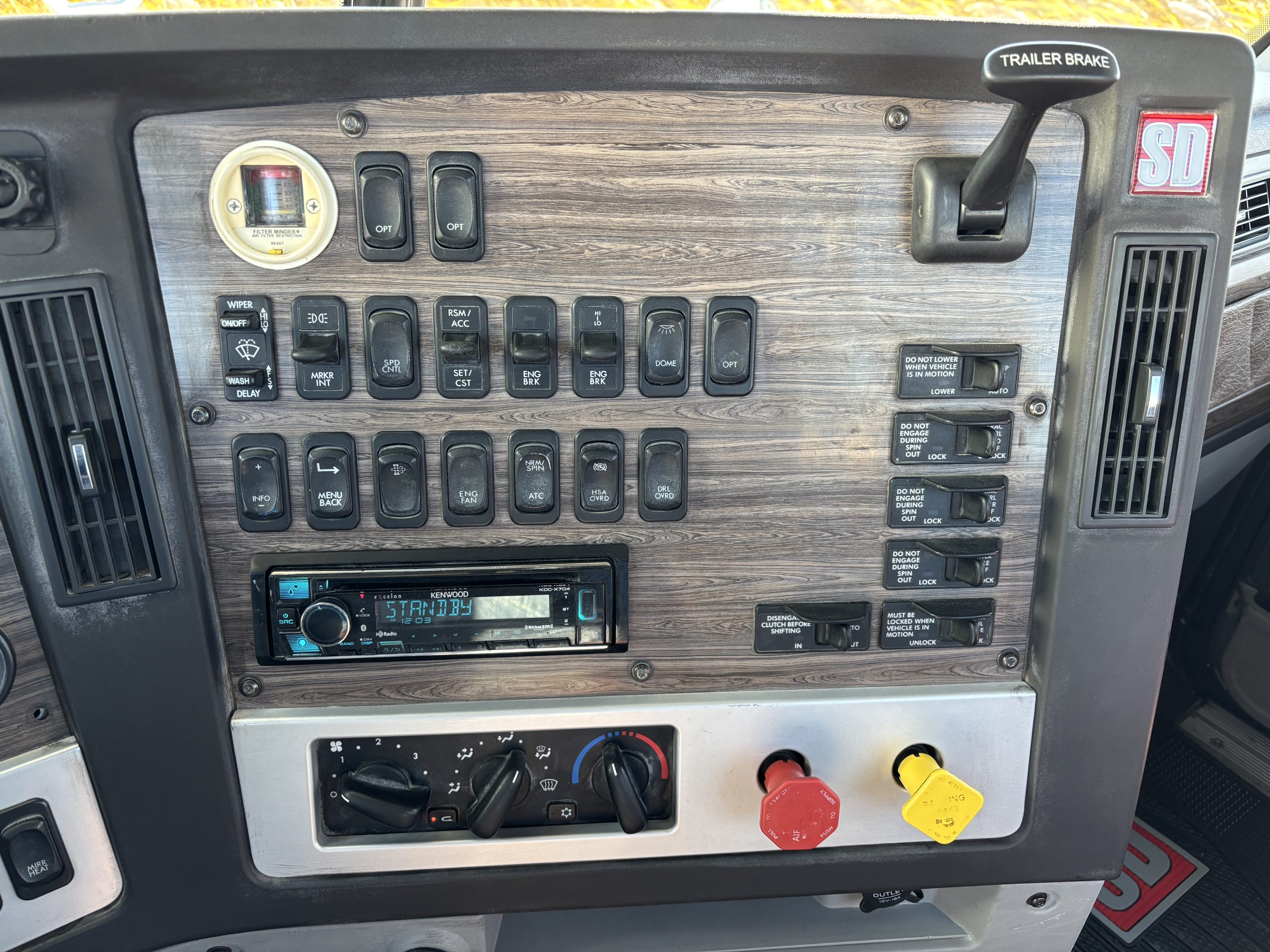 2020 Freightliner 122SD 2020 Freightliner 122SD - image 5 of 6