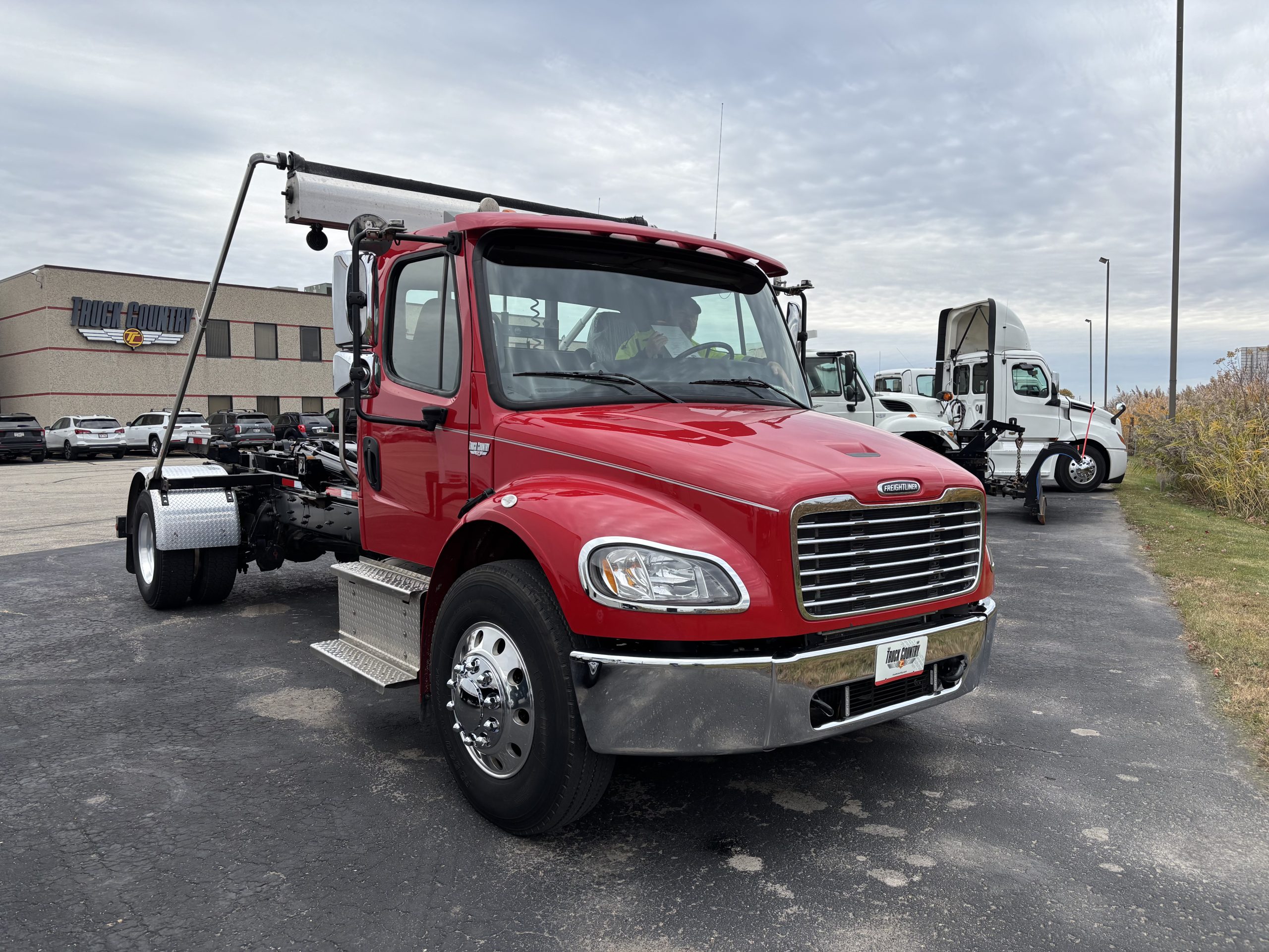 2022 Freightliner M2 106 2022 Freightliner M2 106 - image 3 of 6