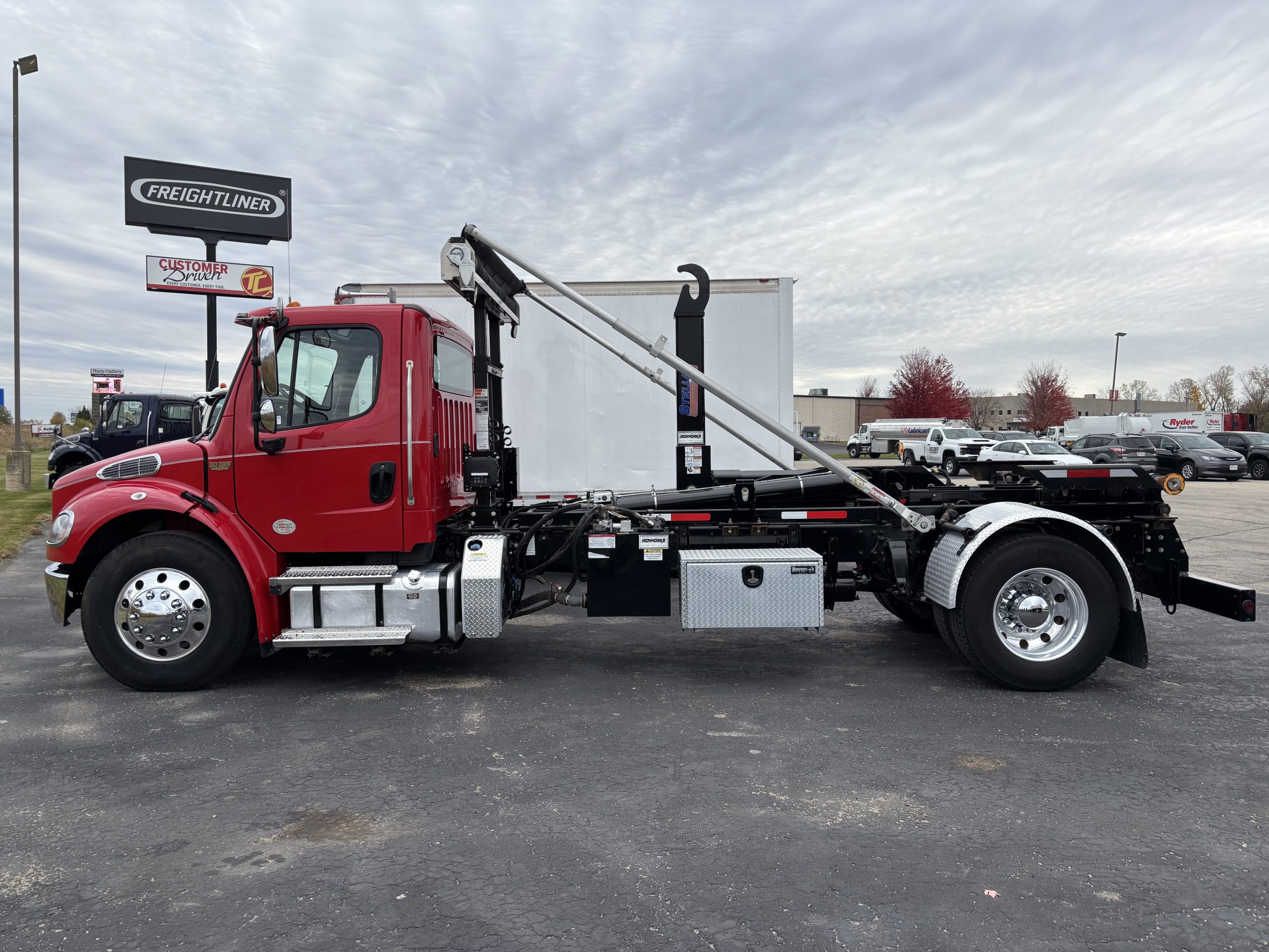 2022 Freightliner M2 106 2022 Freightliner M2 106 - image 5 of 6