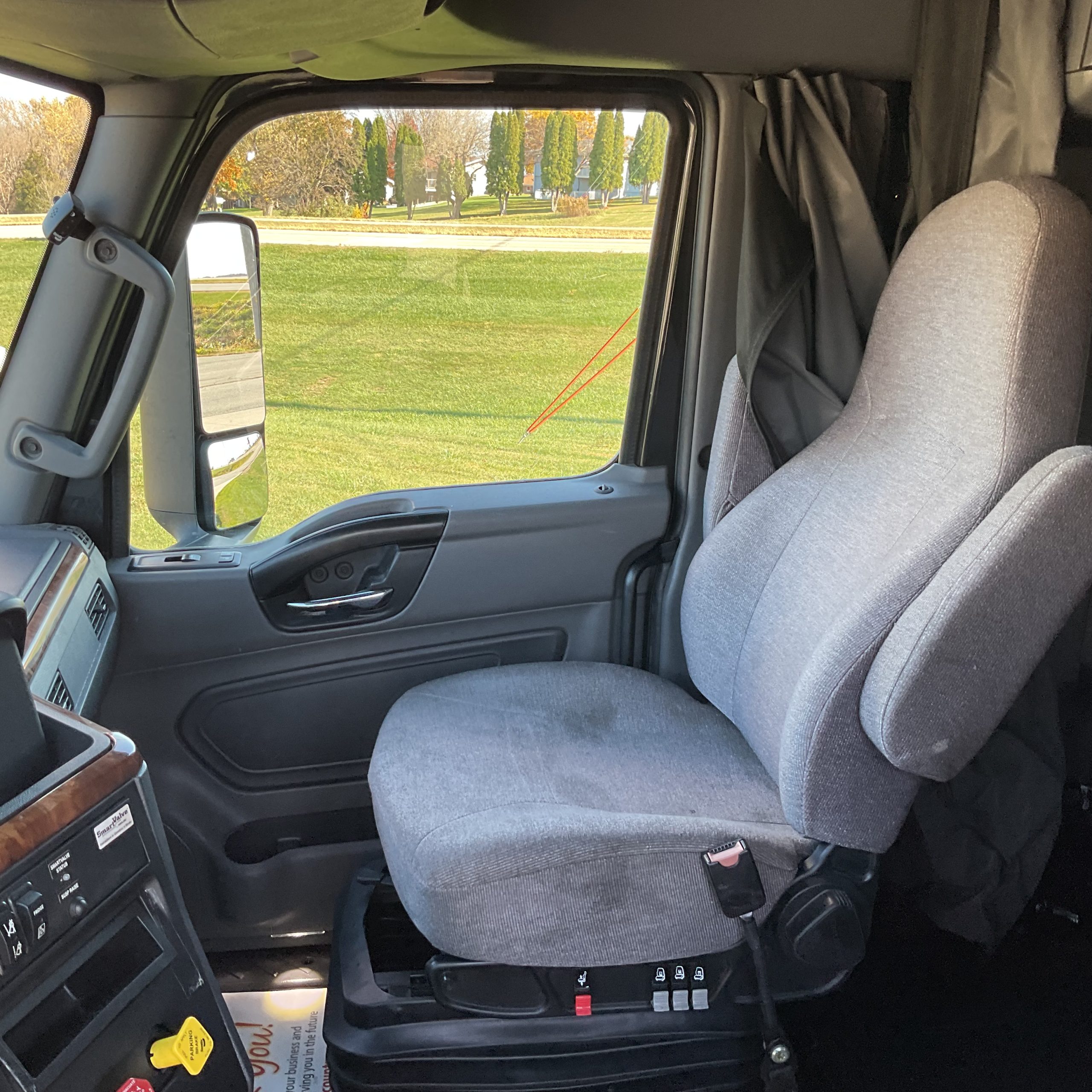 2022 International LT625 2022 International LT625 - image 5 of 6