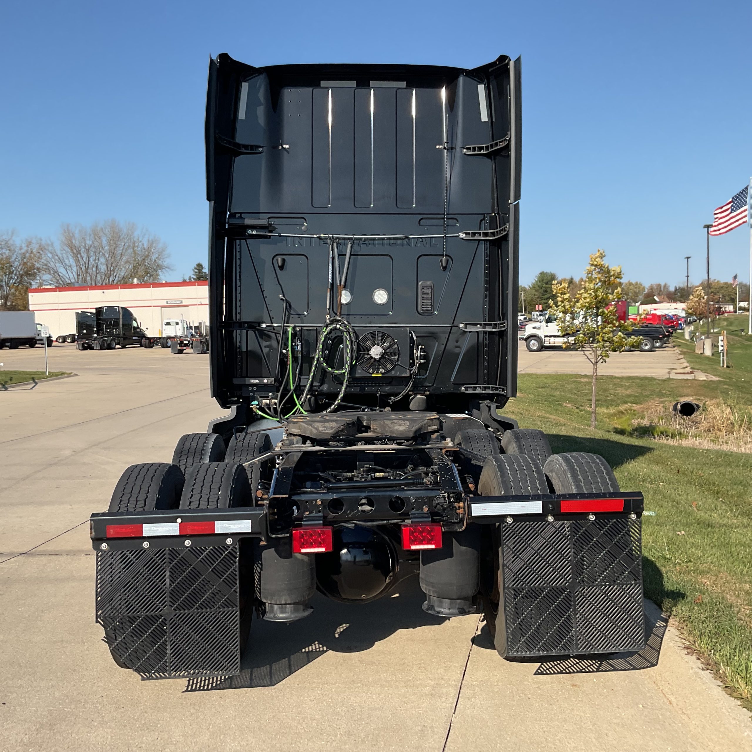 2022 International LT625 2022 International LT625 - image 4 of 6