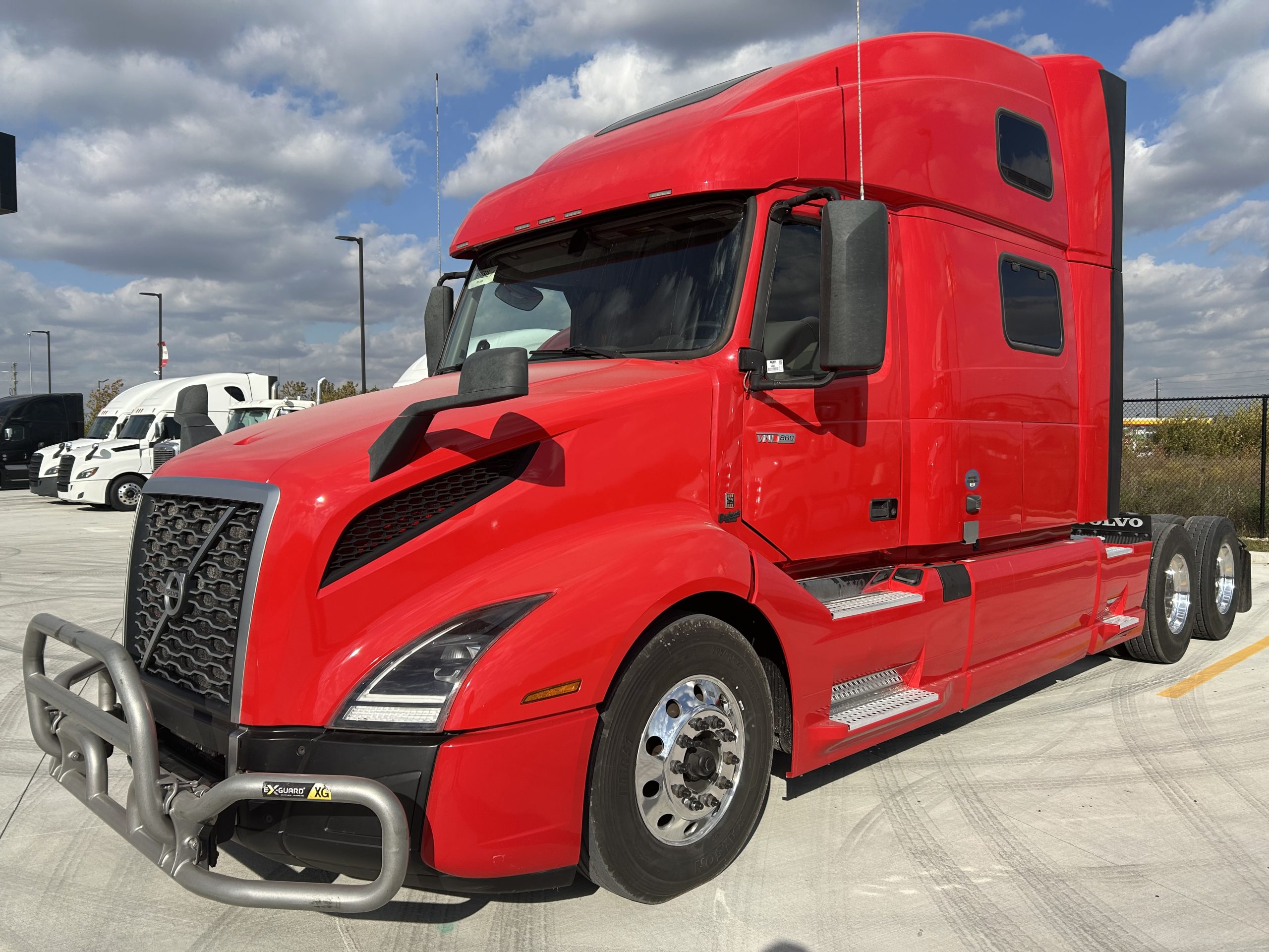 2022 Volvo VNL860 2022 Volvo VNL860 - image 1 of 6