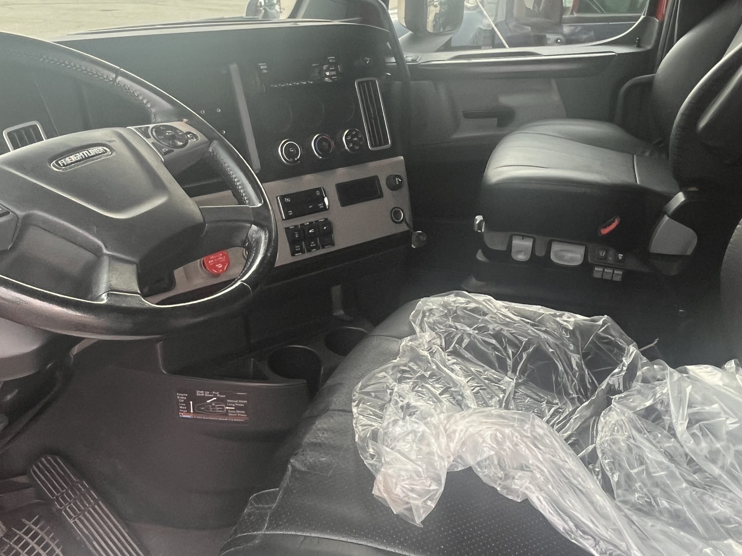 2022 Freightliner PT126 2022 Freightliner PT126 - image 5 of 6