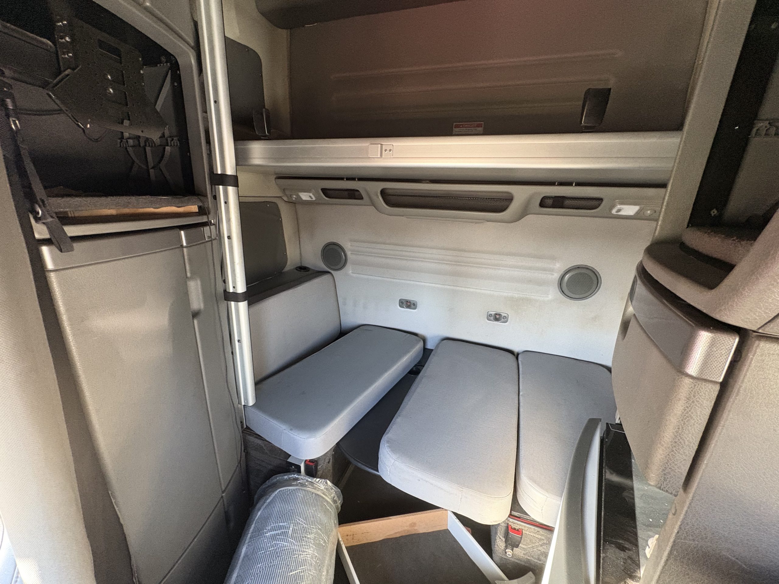 2022 Volvo VNL860 2022 Volvo VNL860 - image 6 of 6