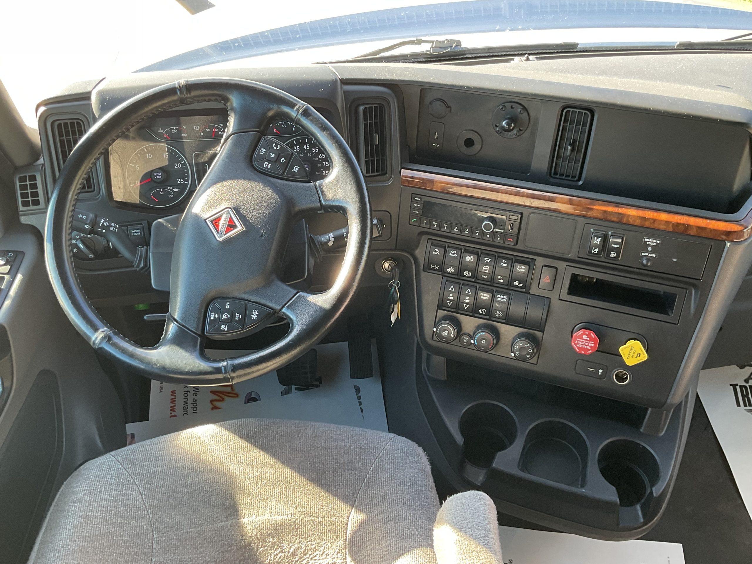 2022 International LT625 2022 International LT625 - image 6 of 6