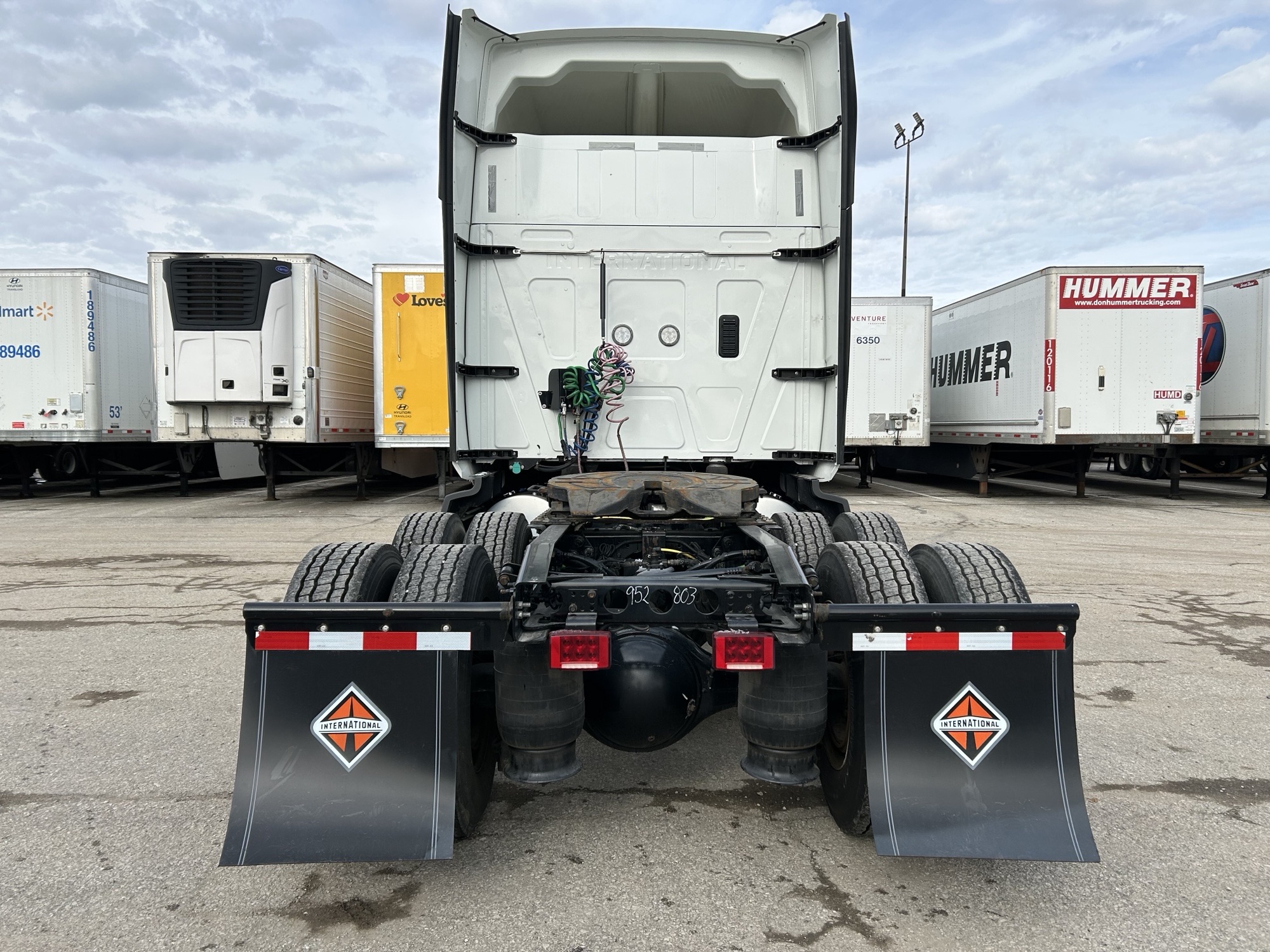 2022 International LT625 2022 International LT625 - image 4 of 6