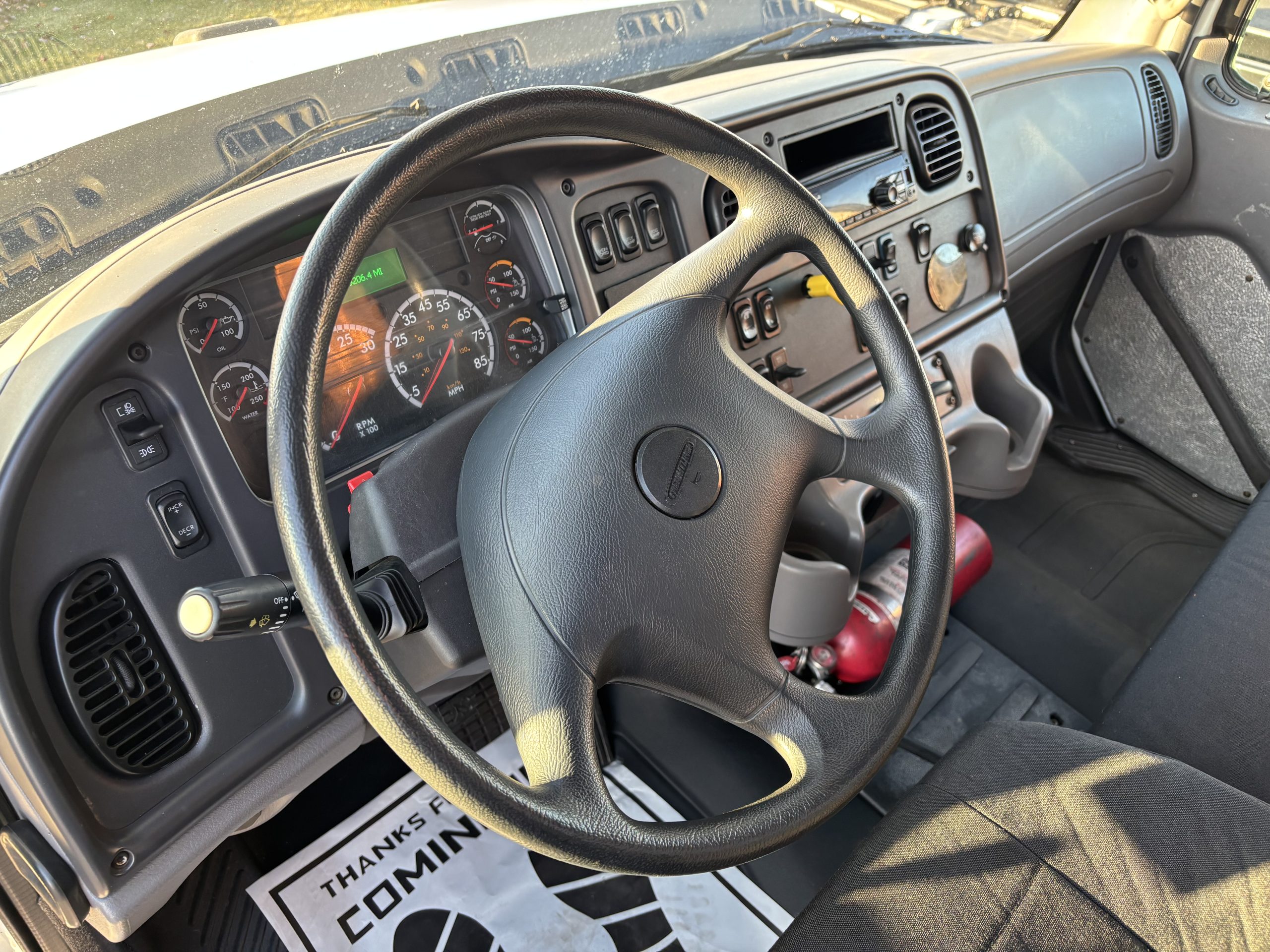 2018 Freightliner 114SD - image 4 of 6