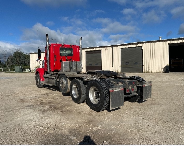 2019 Freightliner 122SD - image 3 of 3