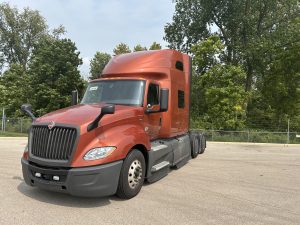 2022 International LT625 068Rf00000VQVCo