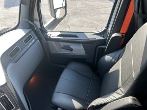 2026 Freightliner PT126SLP 068Rf00000VQnuU