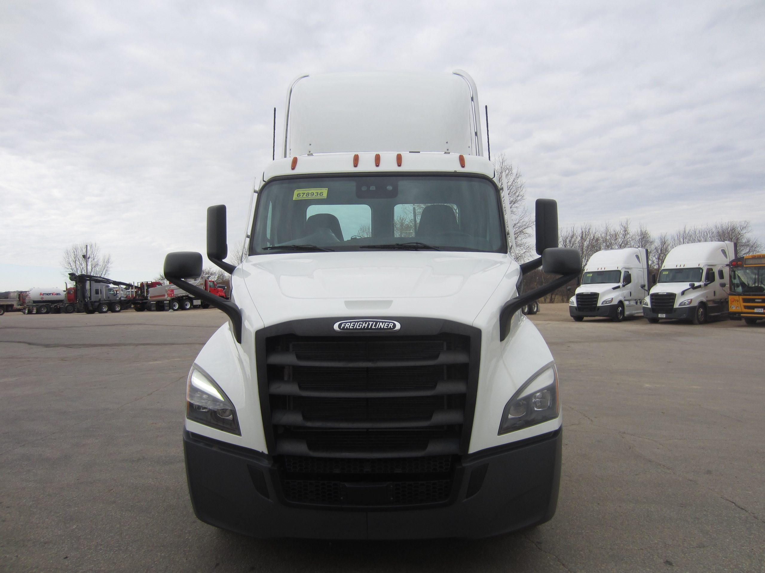 2021 Freightliner PE116 - image 2 of 6