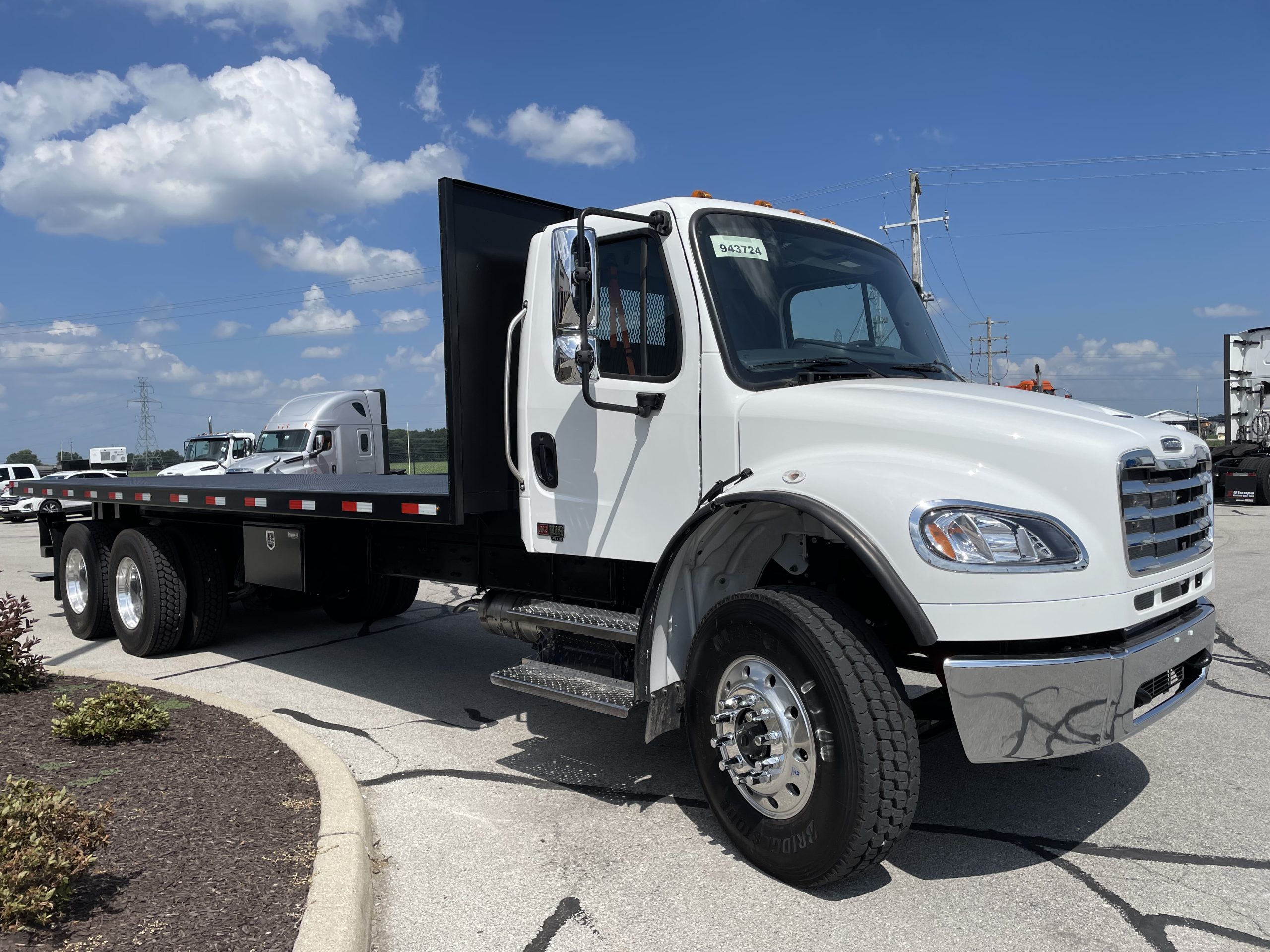 2026 Freightliner M2 106+ 068Rf00000VS1Qm 2026 Freightliner M2 106+ 068Rf00000VS1Qm