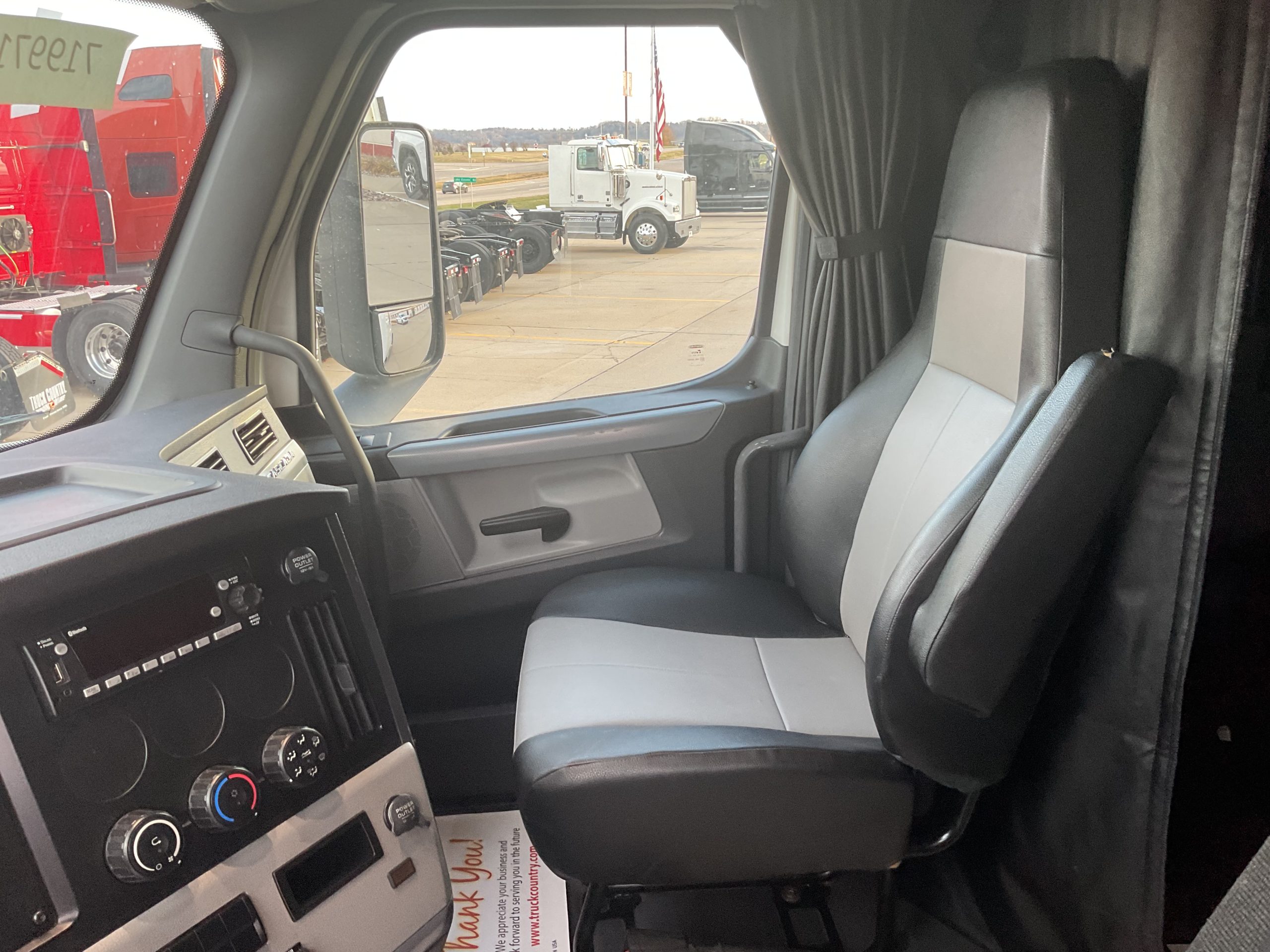 2022 Freightliner PT126 2022 Freightliner PT126 - image 6 of 6