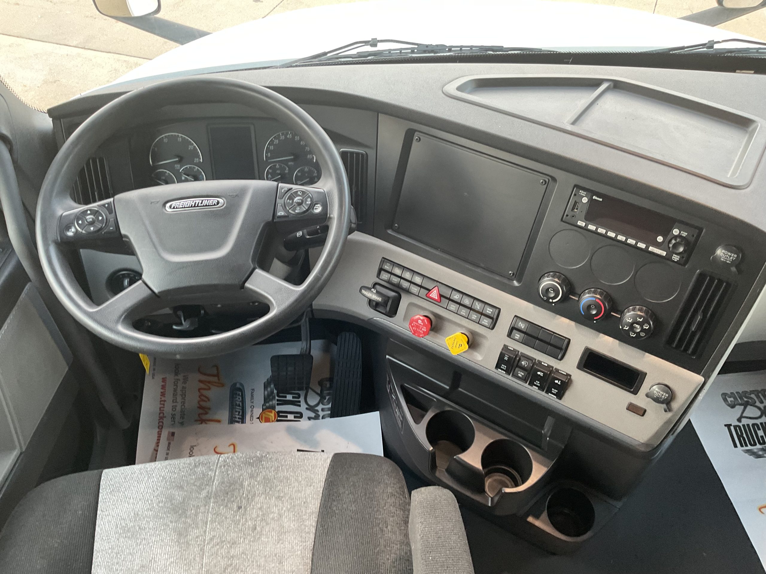 2022 Freightliner PT126 2022 Freightliner PT126 - image 5 of 6