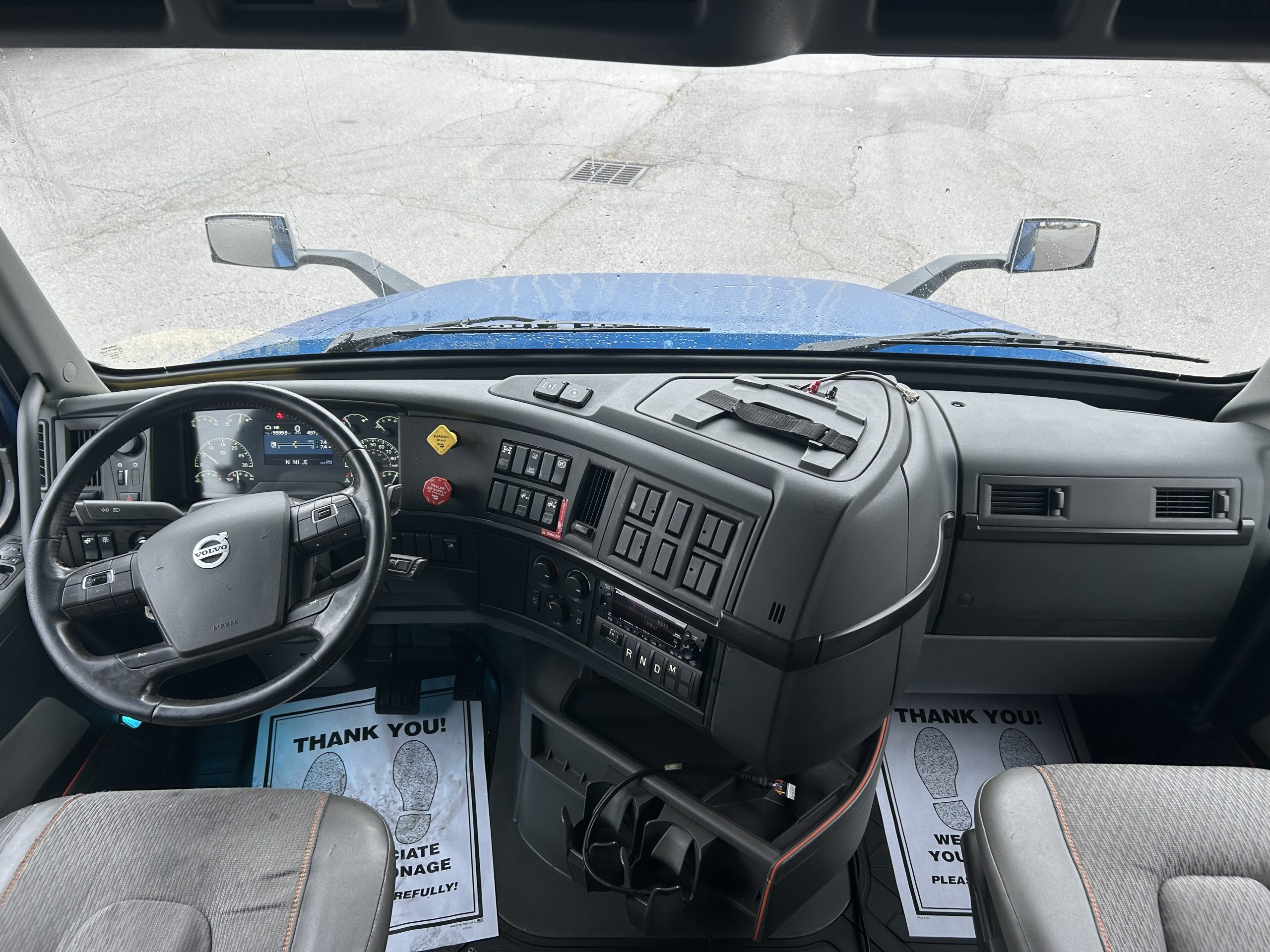 2022 Volvo VNL760 2022 Volvo VNL760 - image 5 of 6