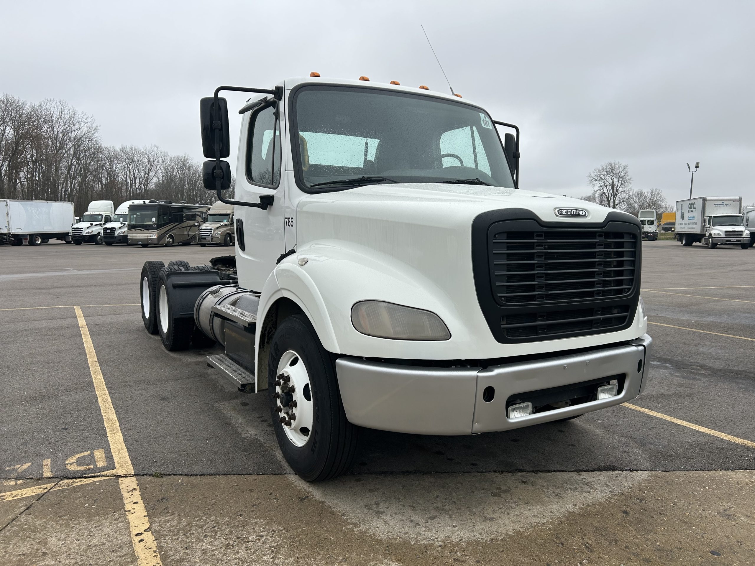 2020 Freightliner M2112 2020 Freightliner M2112 - image 2 of 5