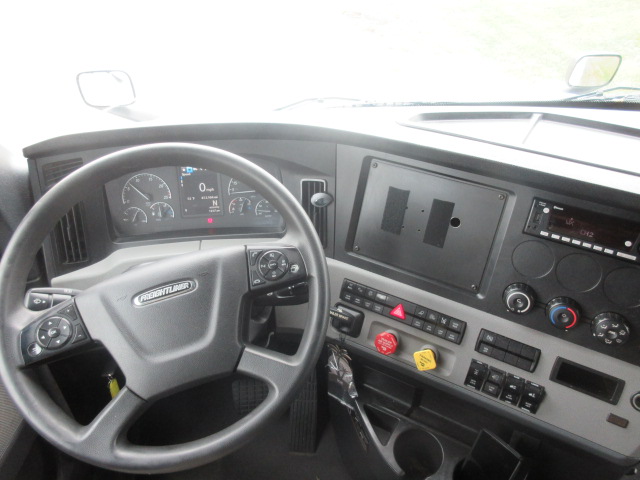 2022 Freightliner PT126 - image 5 of 6