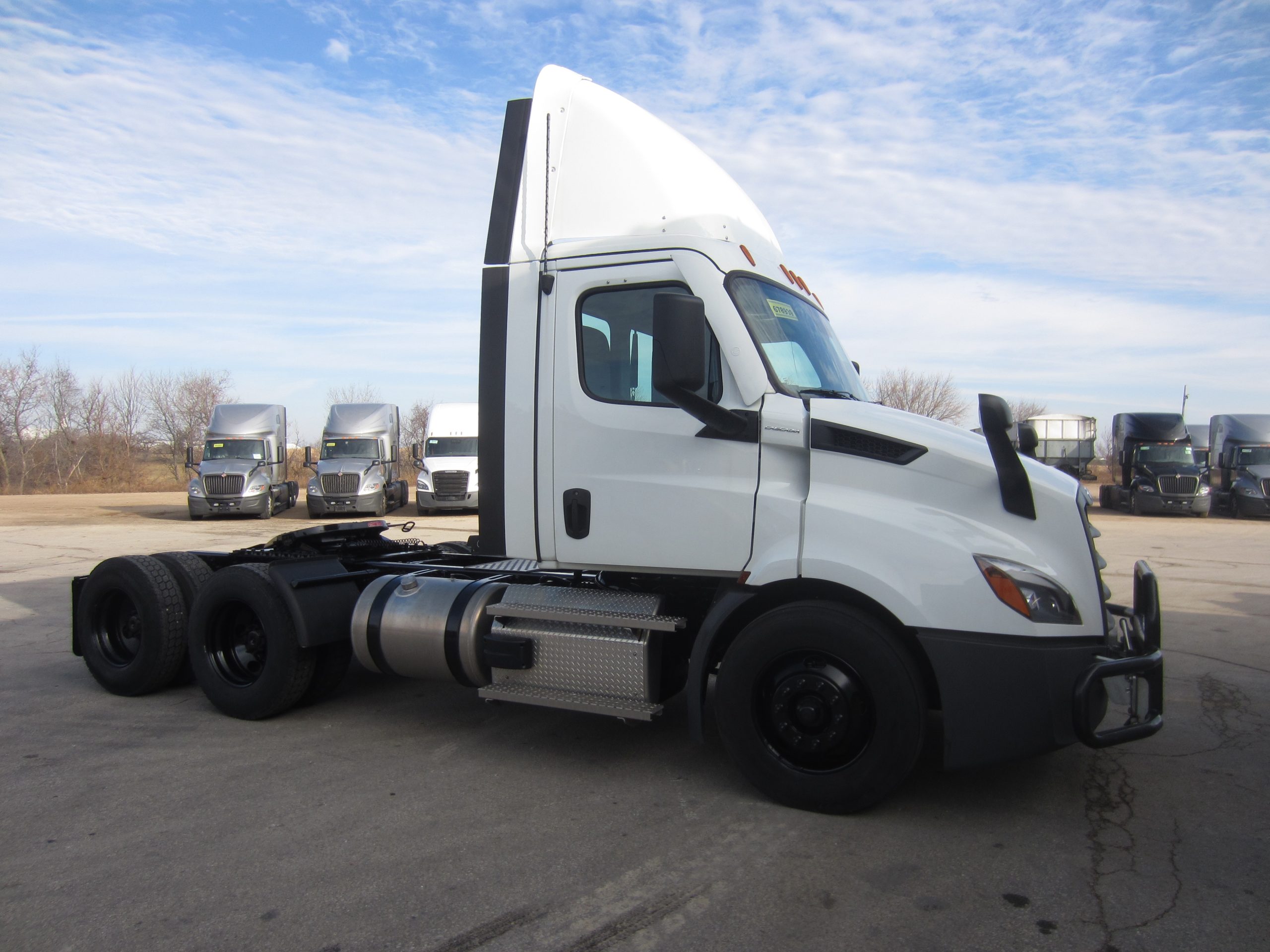 2021 Freightliner PE116 2021 Freightliner PE116 - image 3 of 6