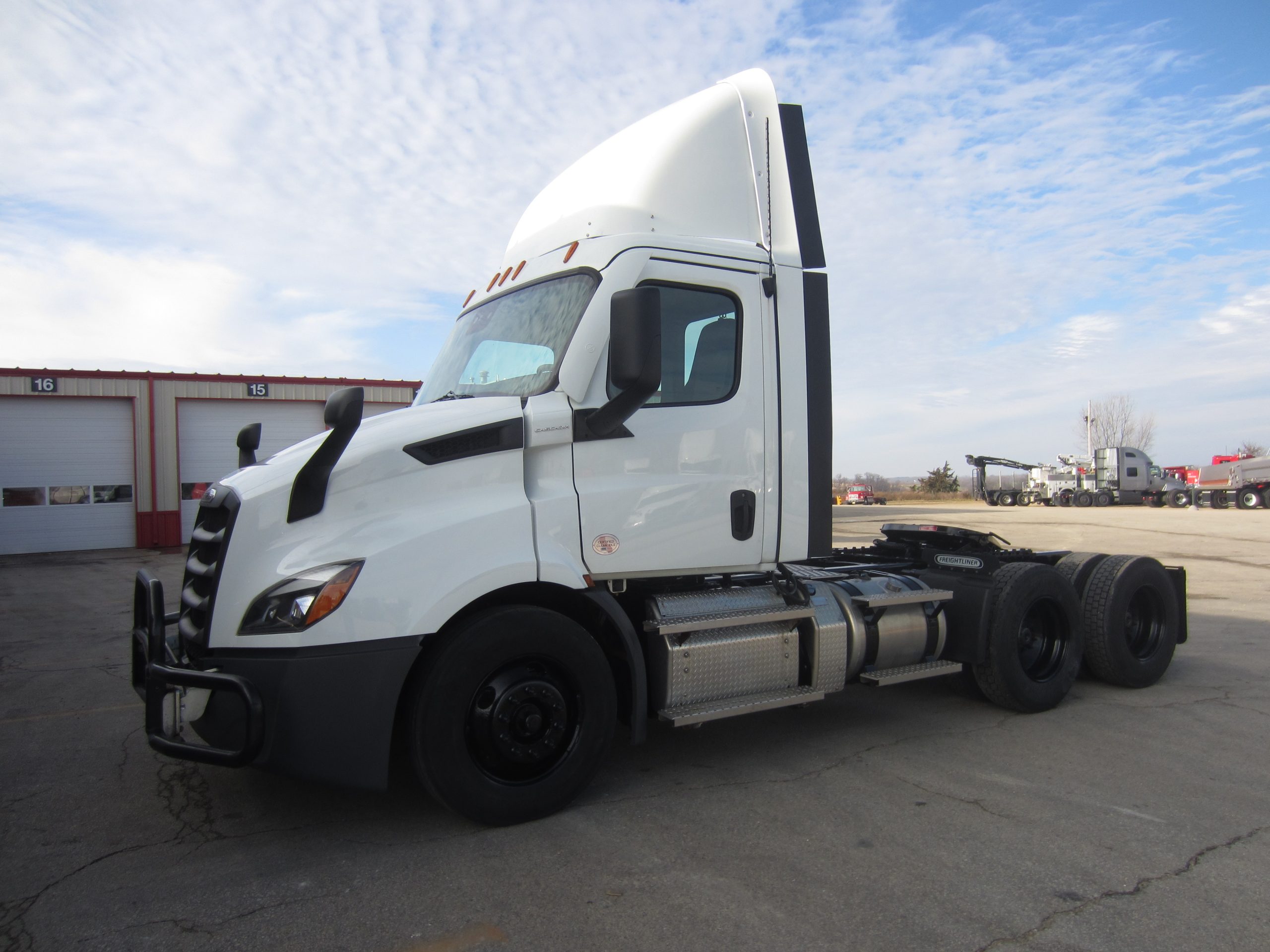 2021 Freightliner PE116 2021 Freightliner PE116 - image 1 of 6