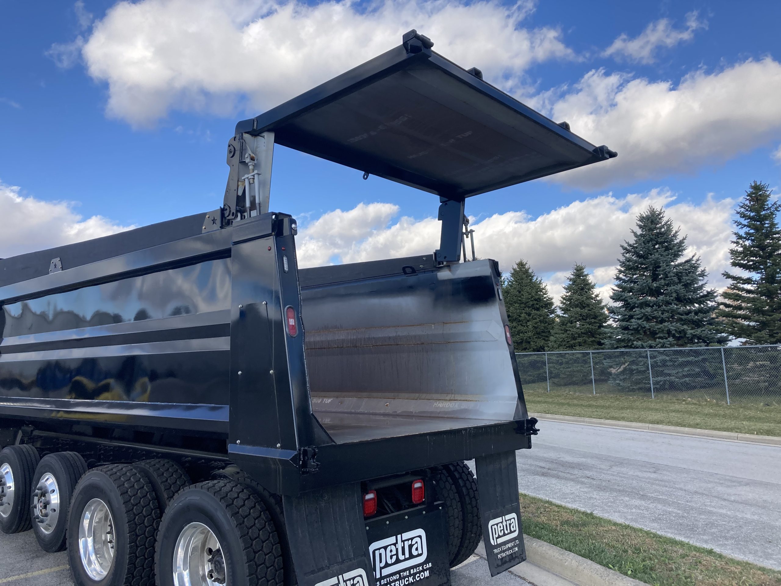 2026 Western Star 47X 2026 Western Star 47X - image 5 of 6