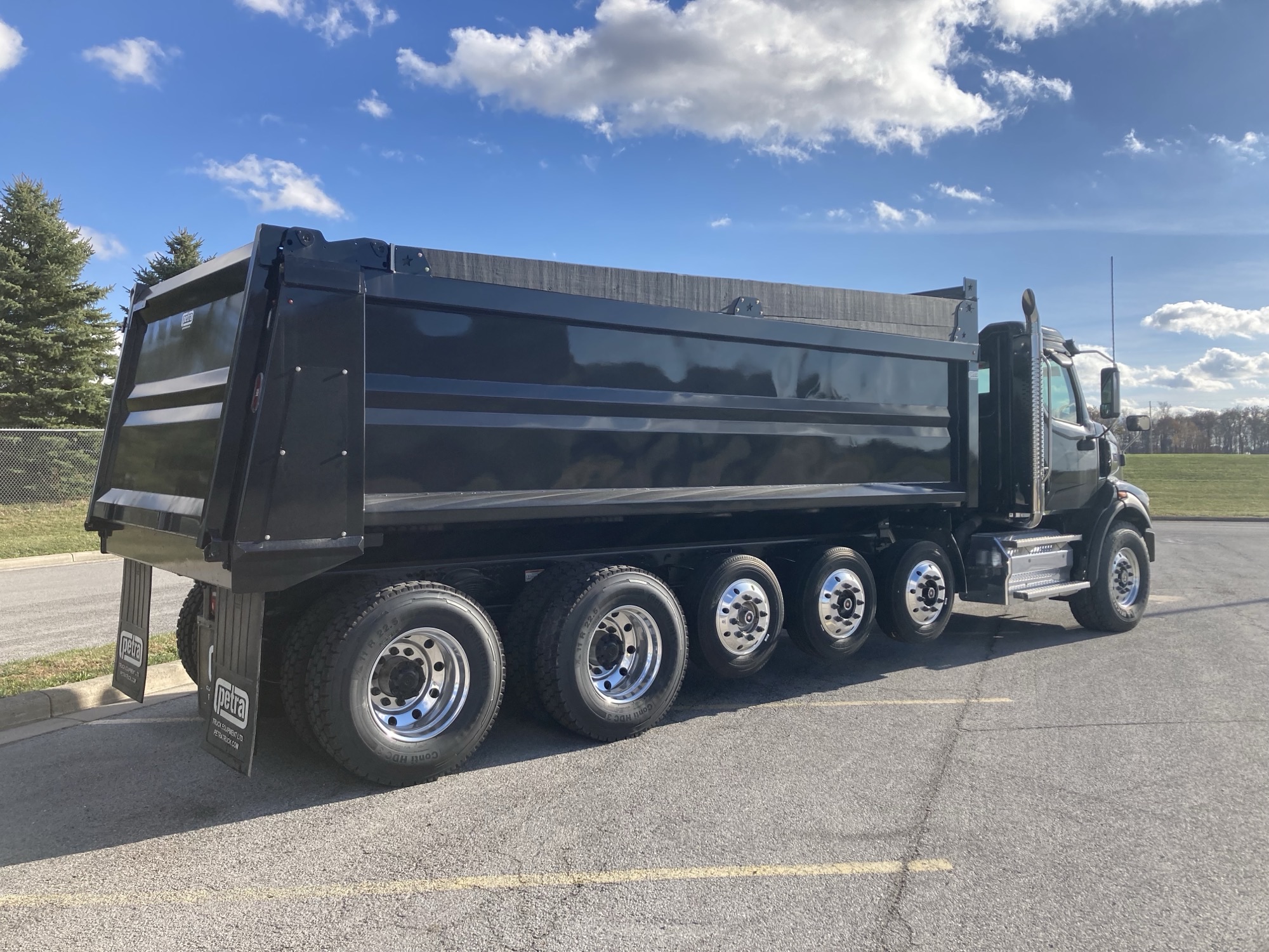 2026 Western Star 47X - image 2 of 6