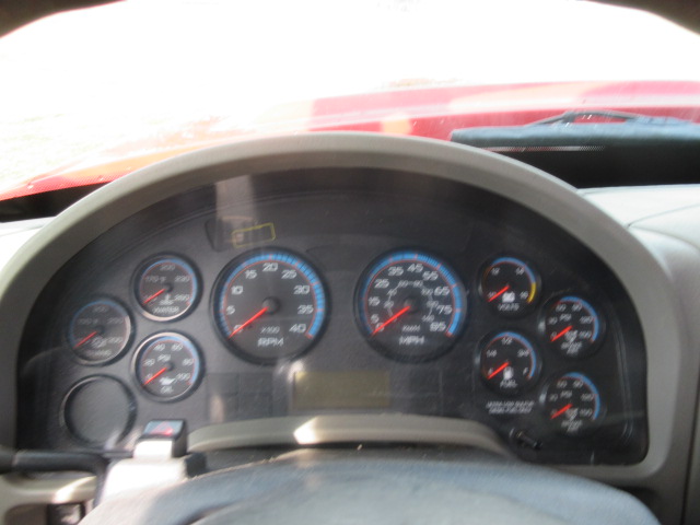 2011 International 7500SBA - image 6 of 6