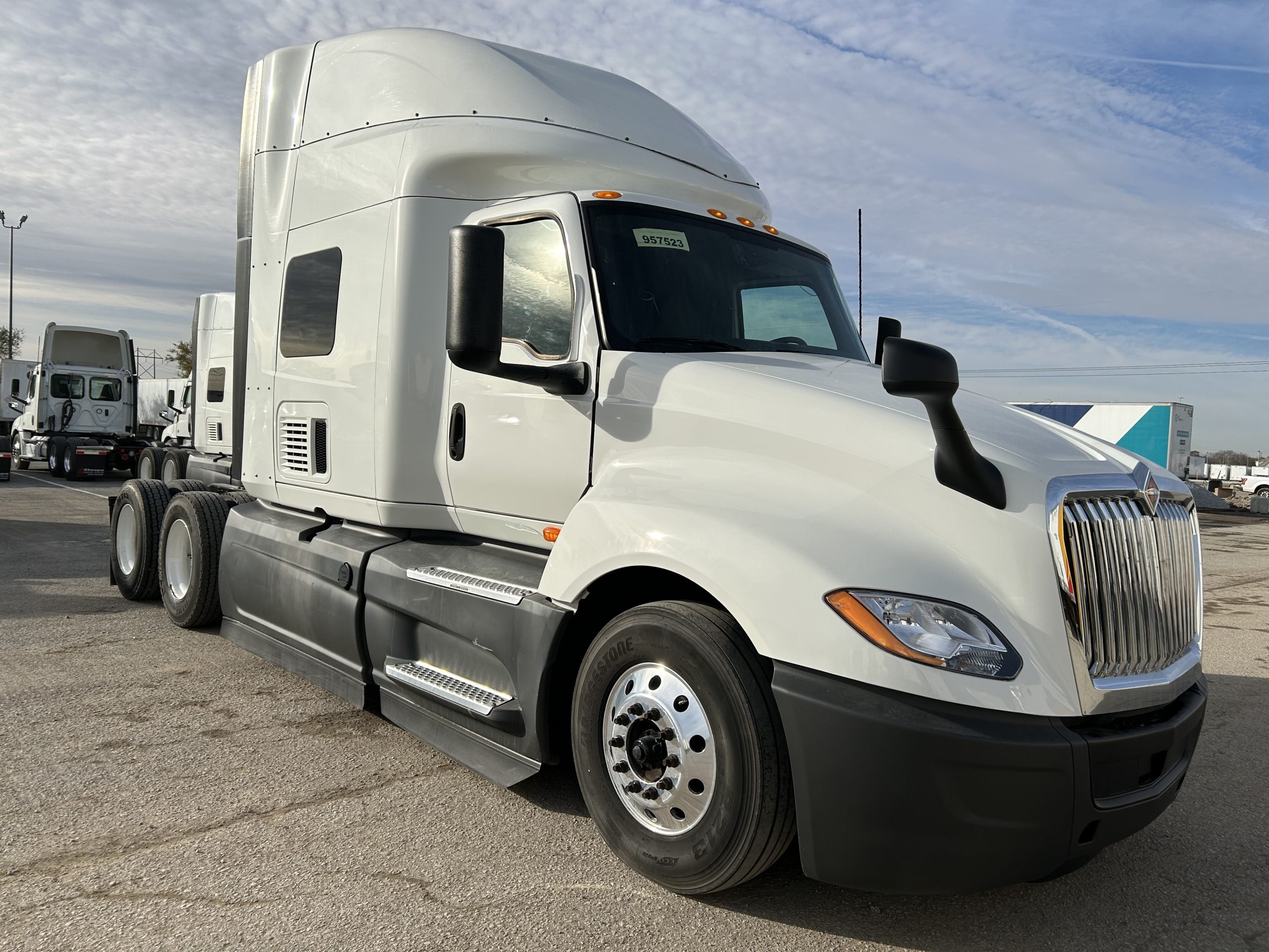 2022 International LT625 2022 International LT625 - image 3 of 6