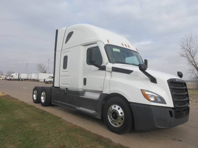 2023 Freightliner PT126 2023 Freightliner PT126 - image 3 of 6