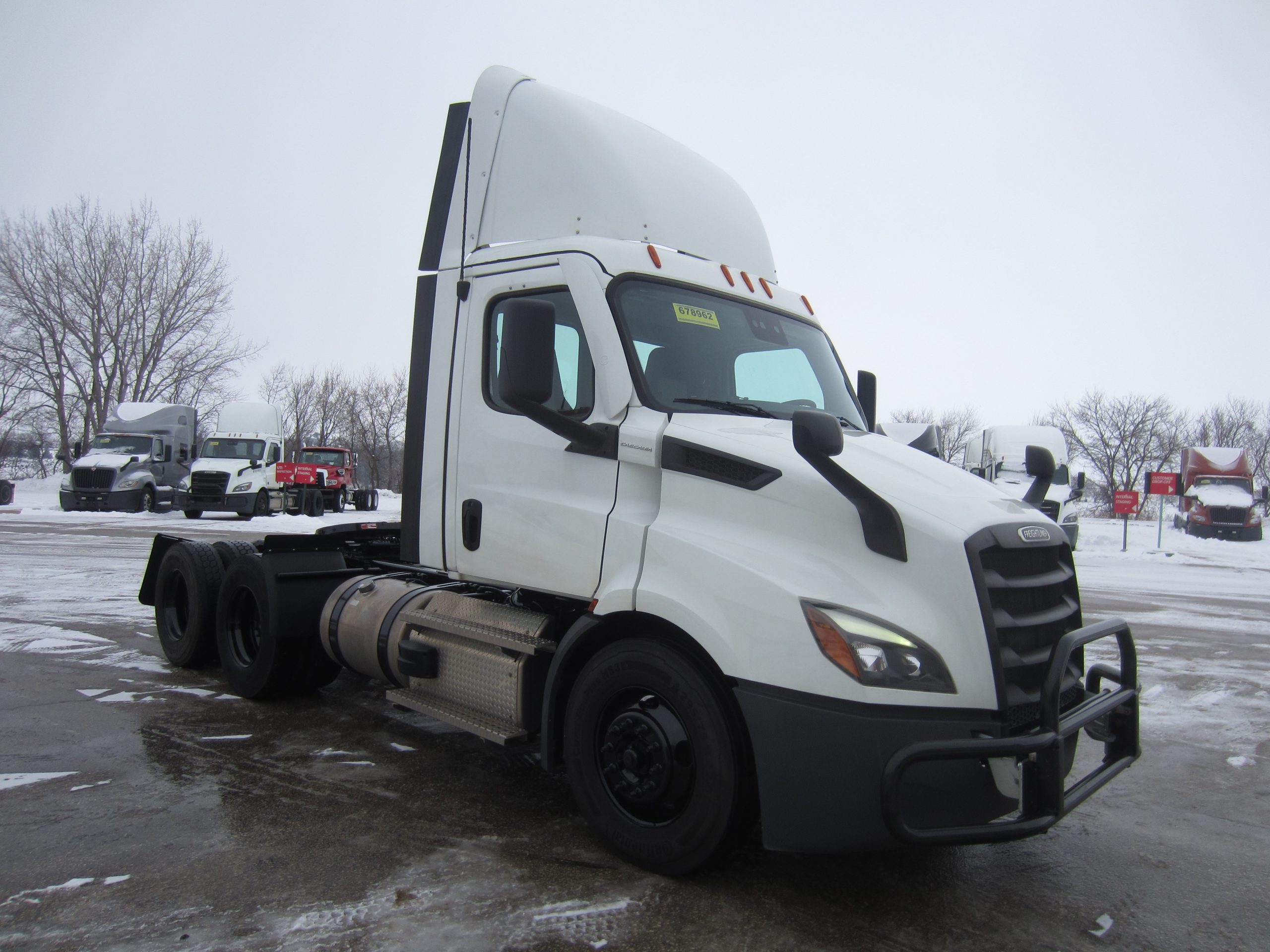 2021 Freightliner PE116 - image 3 of 6