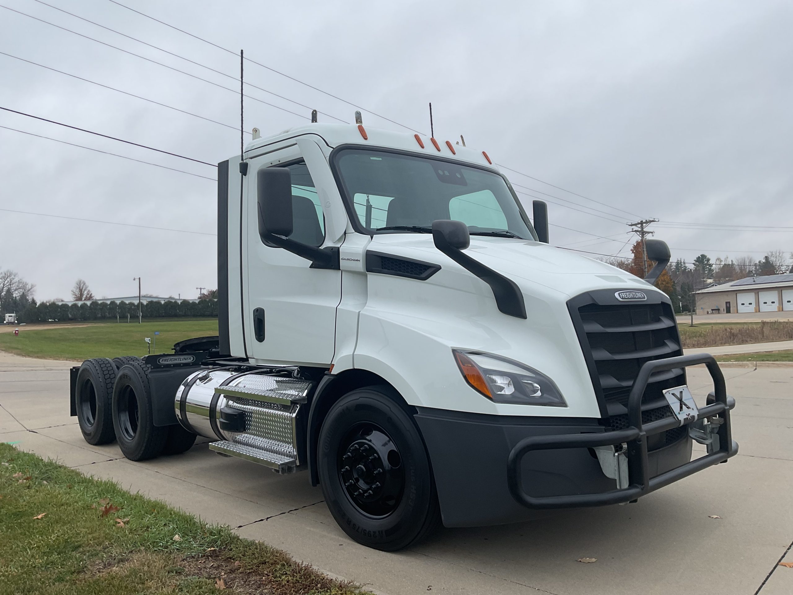 2021 Freightliner PE116 2021 Freightliner PE116 - image 2 of 2
