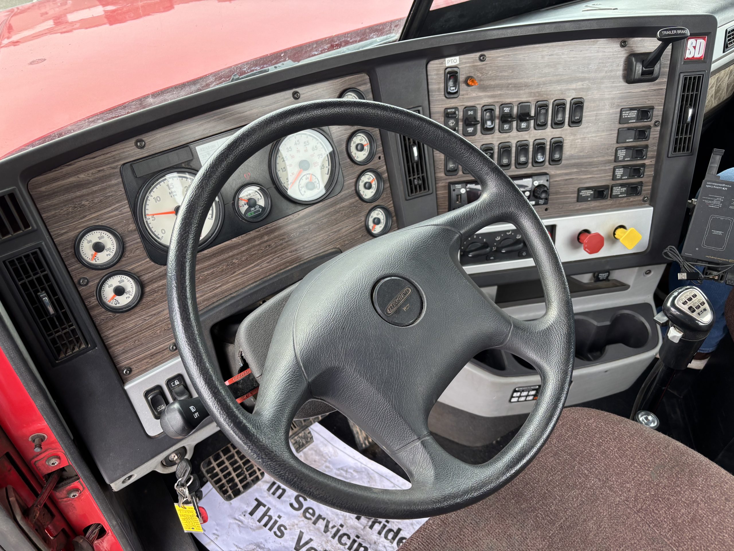 2019 Freightliner 122SD 2019 Freightliner 122SD - image 4 of 6