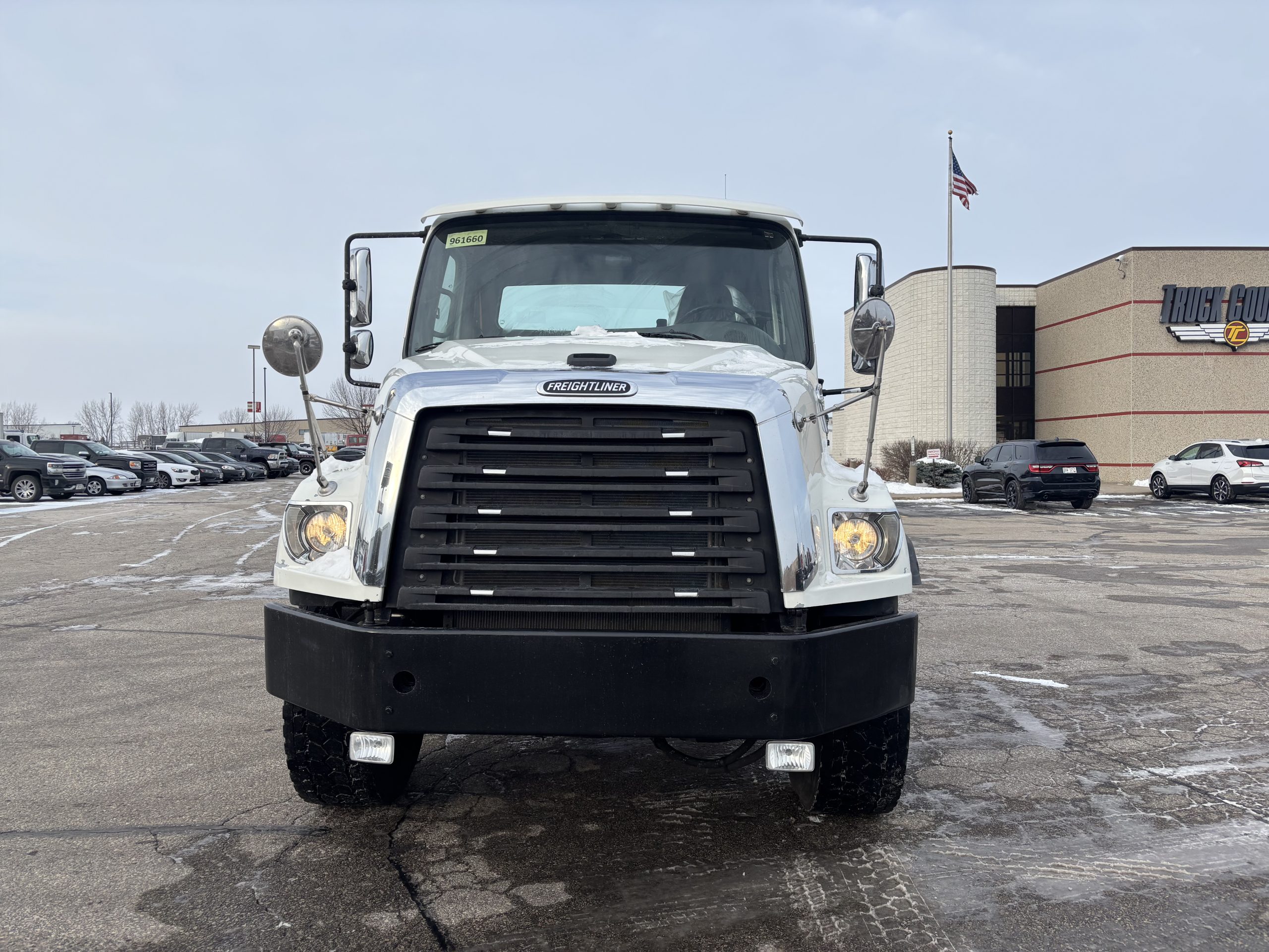 2017 Freightliner 114SD 2017 Freightliner 114SD - image 2 of 6