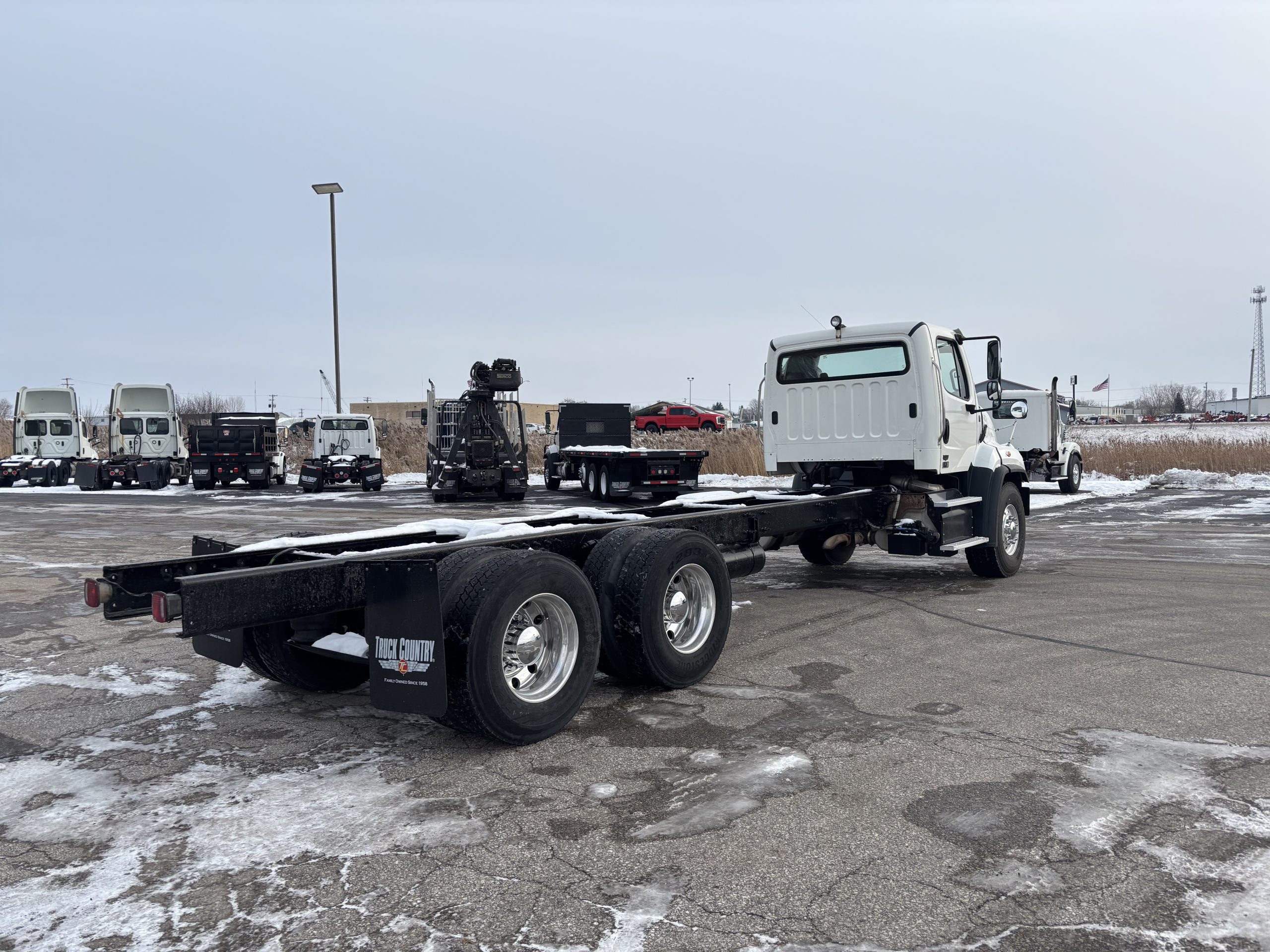 2017 Freightliner 114SD 2017 Freightliner 114SD - image 6 of 6