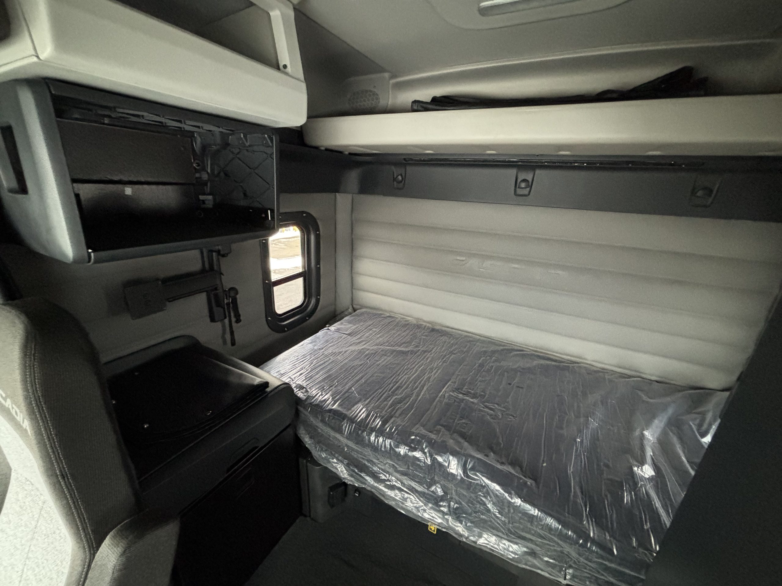 2021 Freightliner PE116 2021 Freightliner PE116 - image 6 of 6