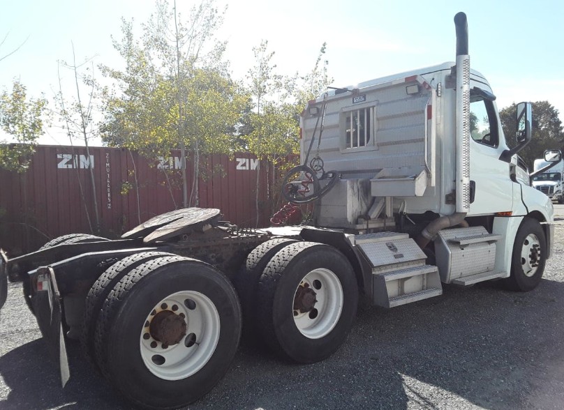 2019 Freightliner PT126DC - image 2 of 2