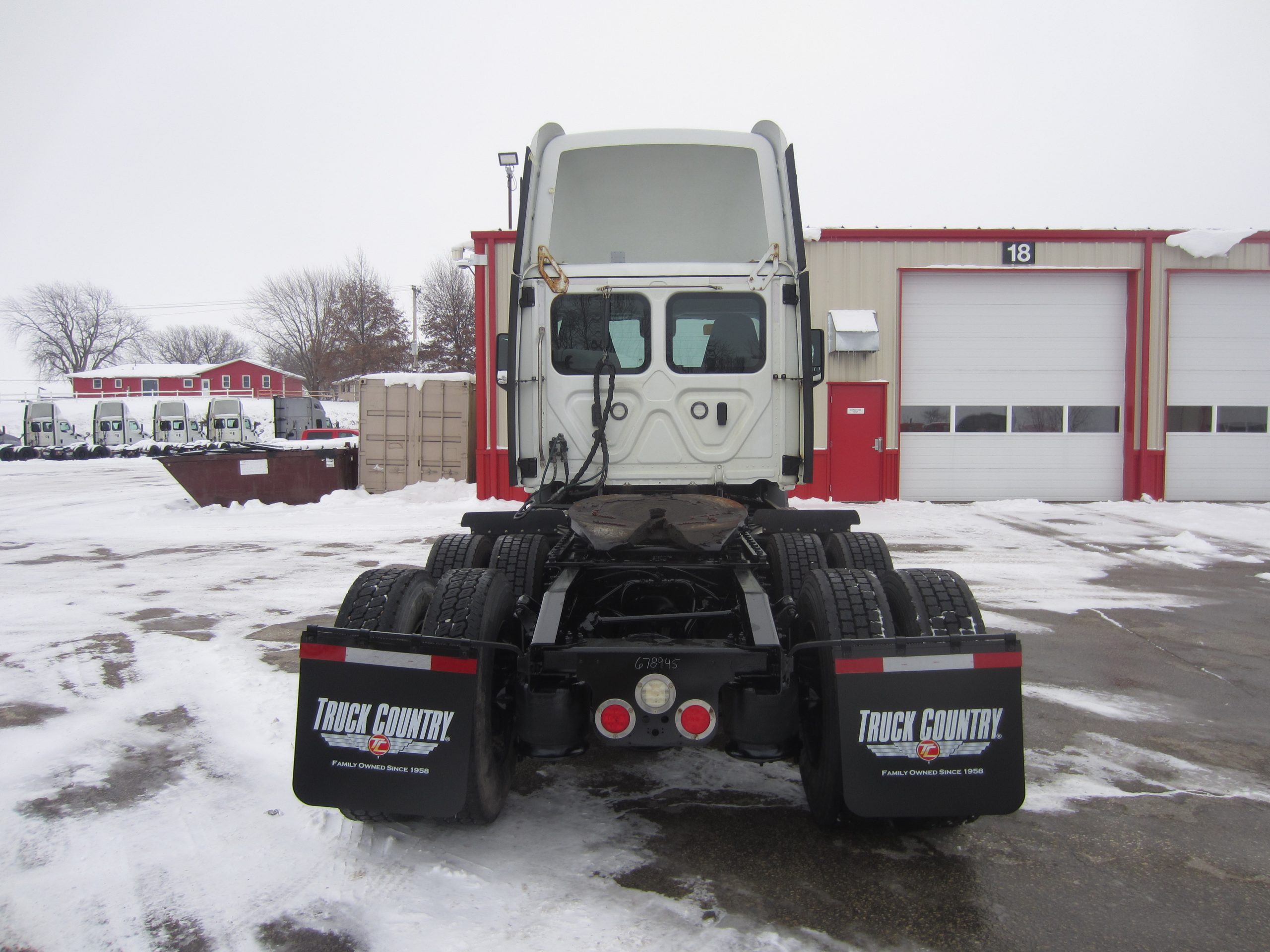 2021 Freightliner PE116DC 2021 Freightliner PE116DC - image 4 of 6