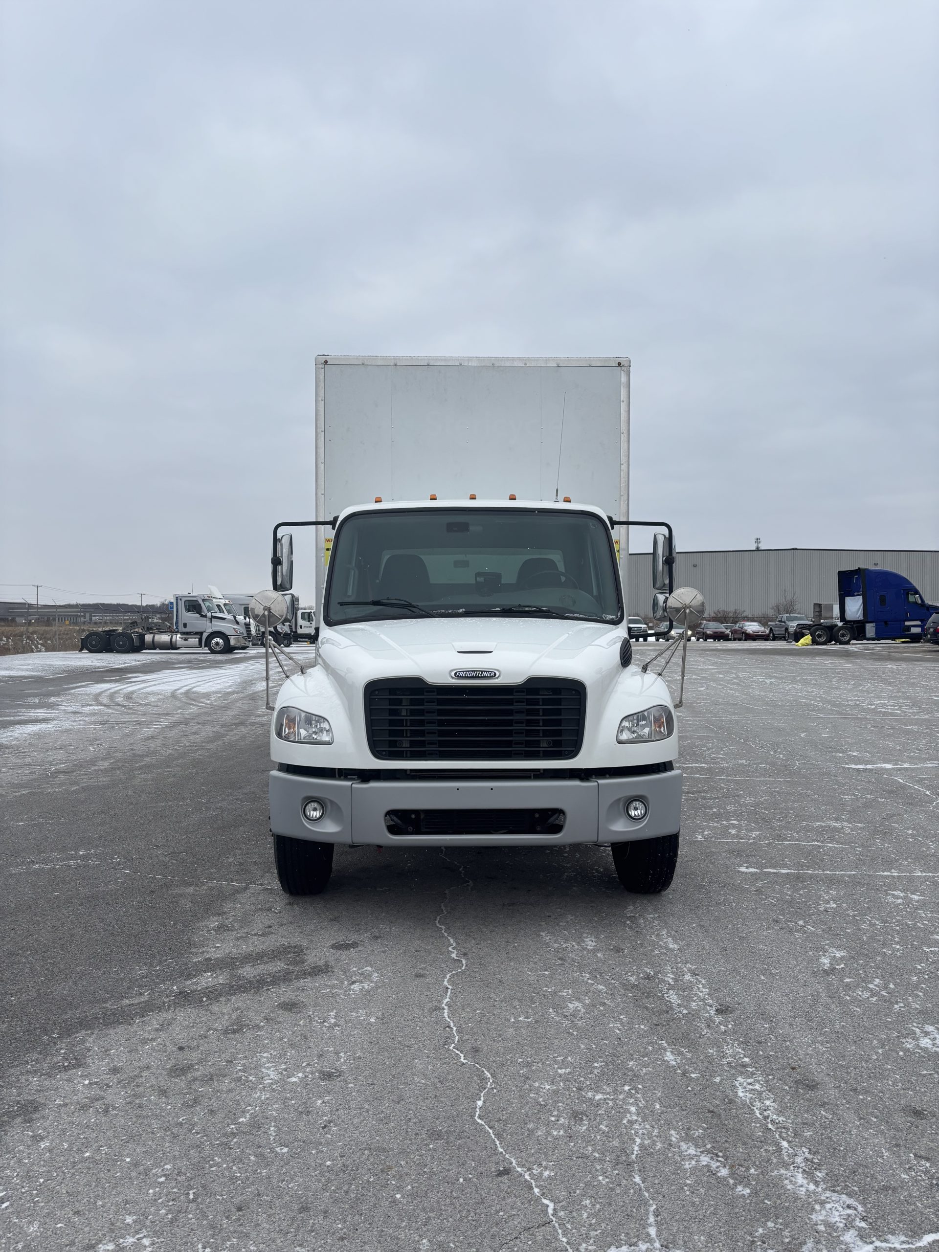 2021 Freightliner M2 106 2021 Freightliner M2 106 - image 2 of 6