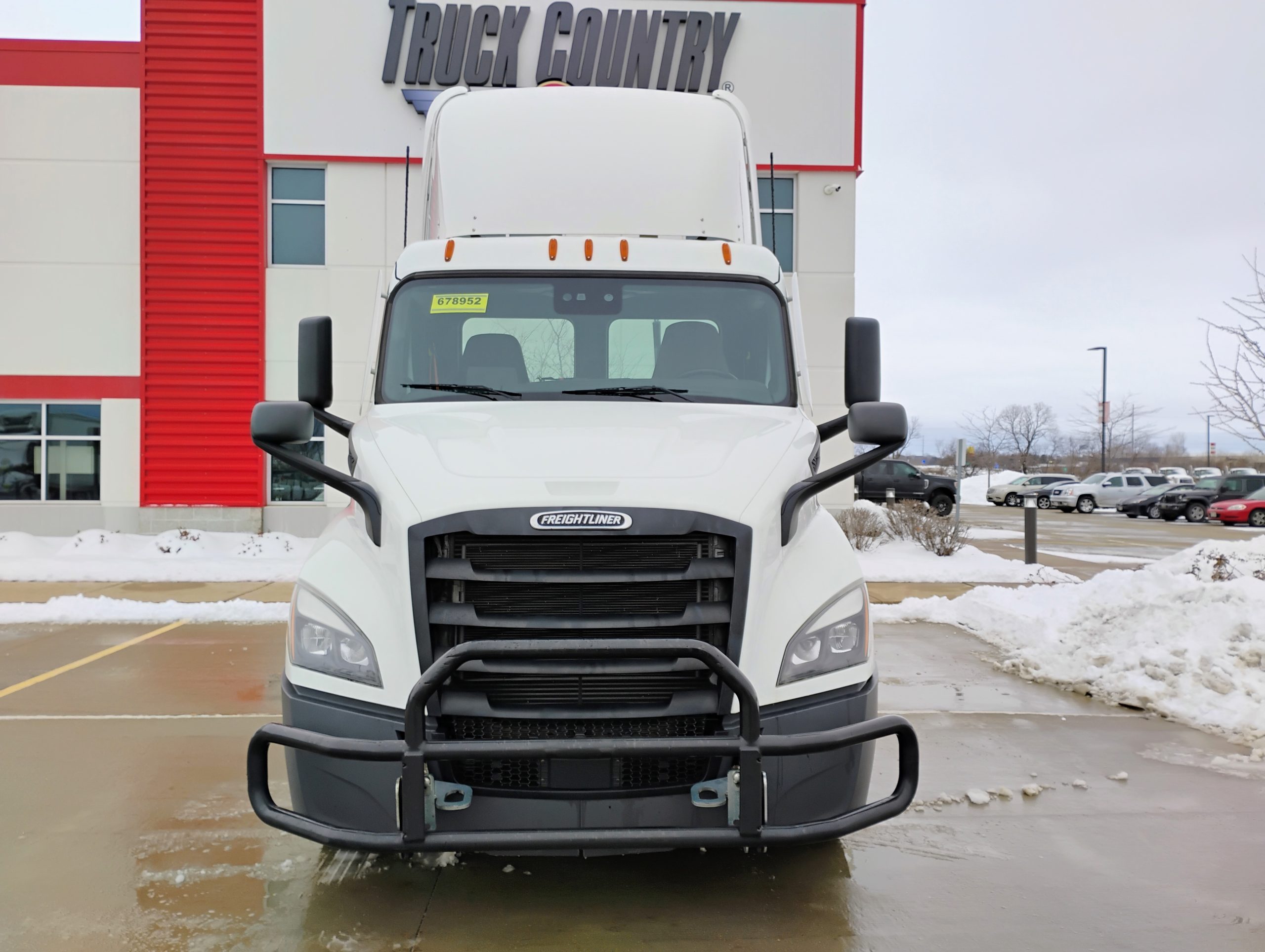 2021 Freightliner PE116 2021 Freightliner PE116 - image 2 of 6