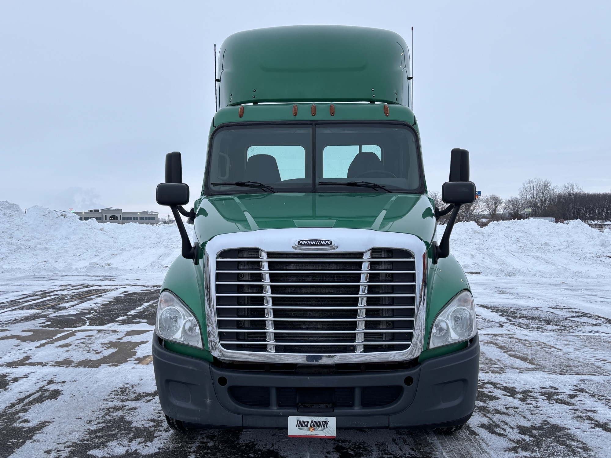 2017 Freightliner CA125 2017 Freightliner CA125 - image 2 of 6