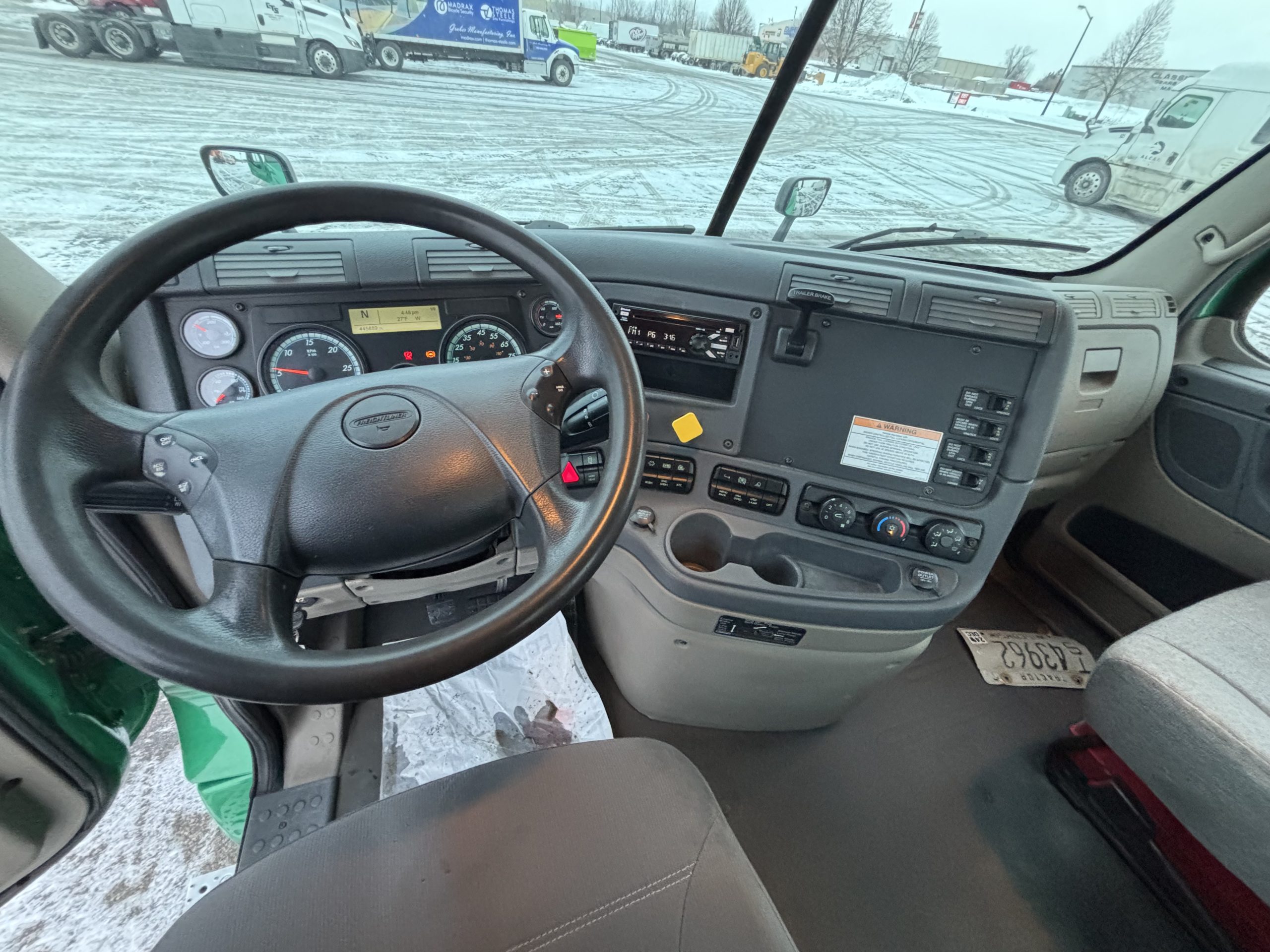 2017 Freightliner CA125 2017 Freightliner CA125 - image 6 of 6