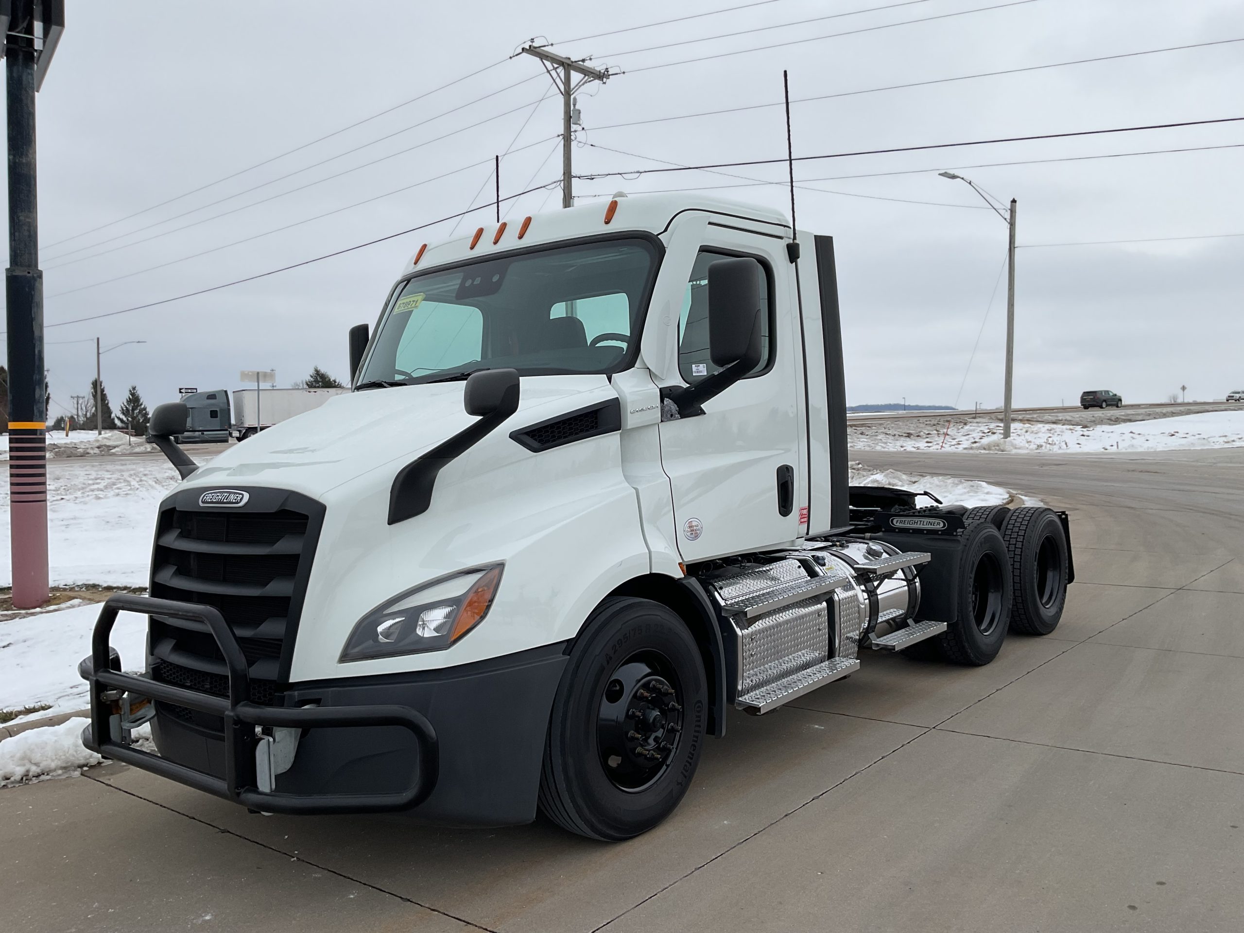 2021 Freightliner PE116 2021 Freightliner PE116 - image 1 of 6